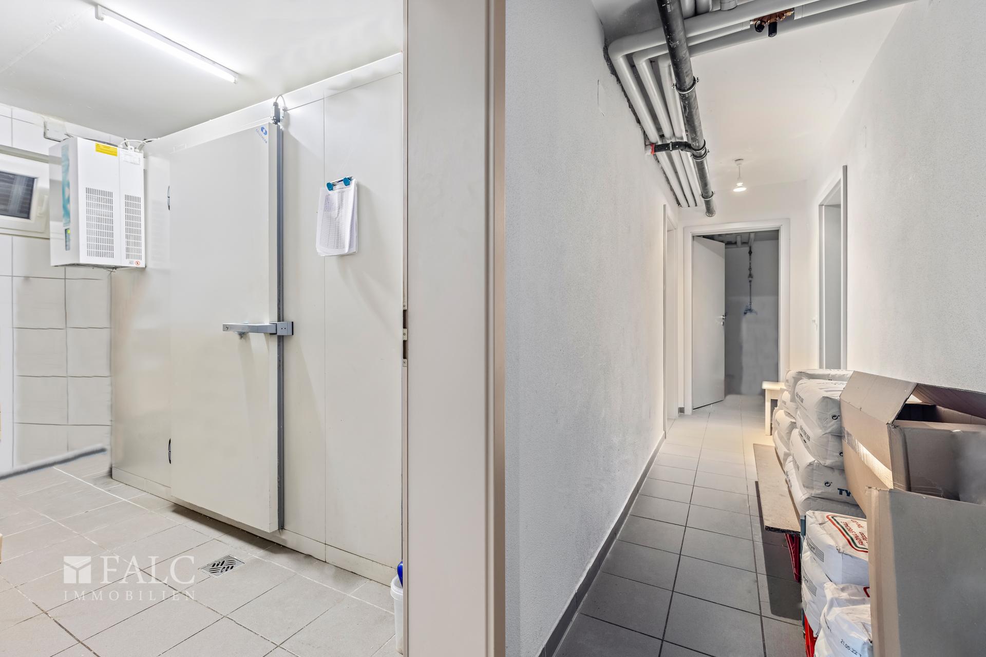 Begehbarer Kühlschrank im Untergeschoss