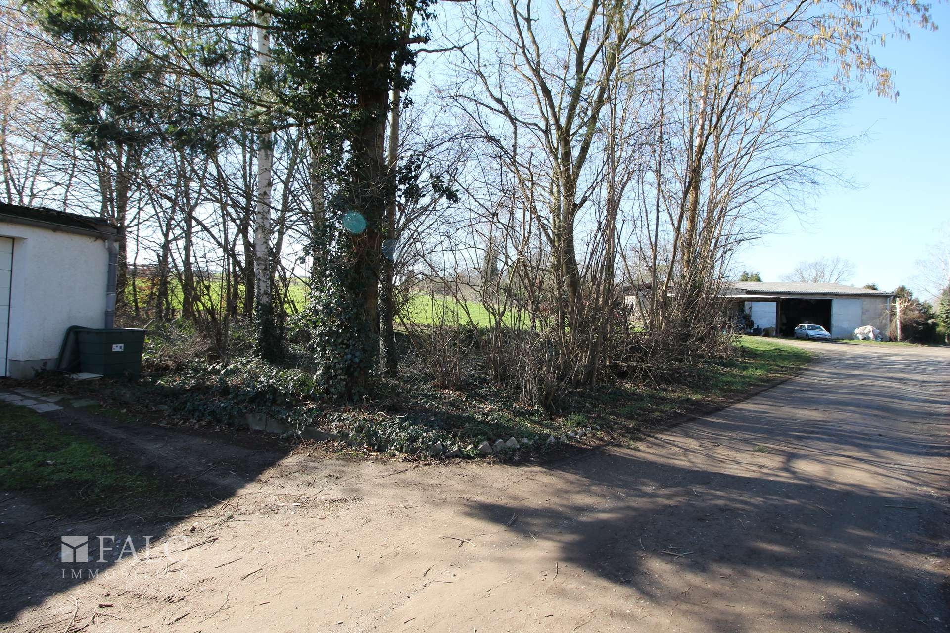 Straßenansicht
