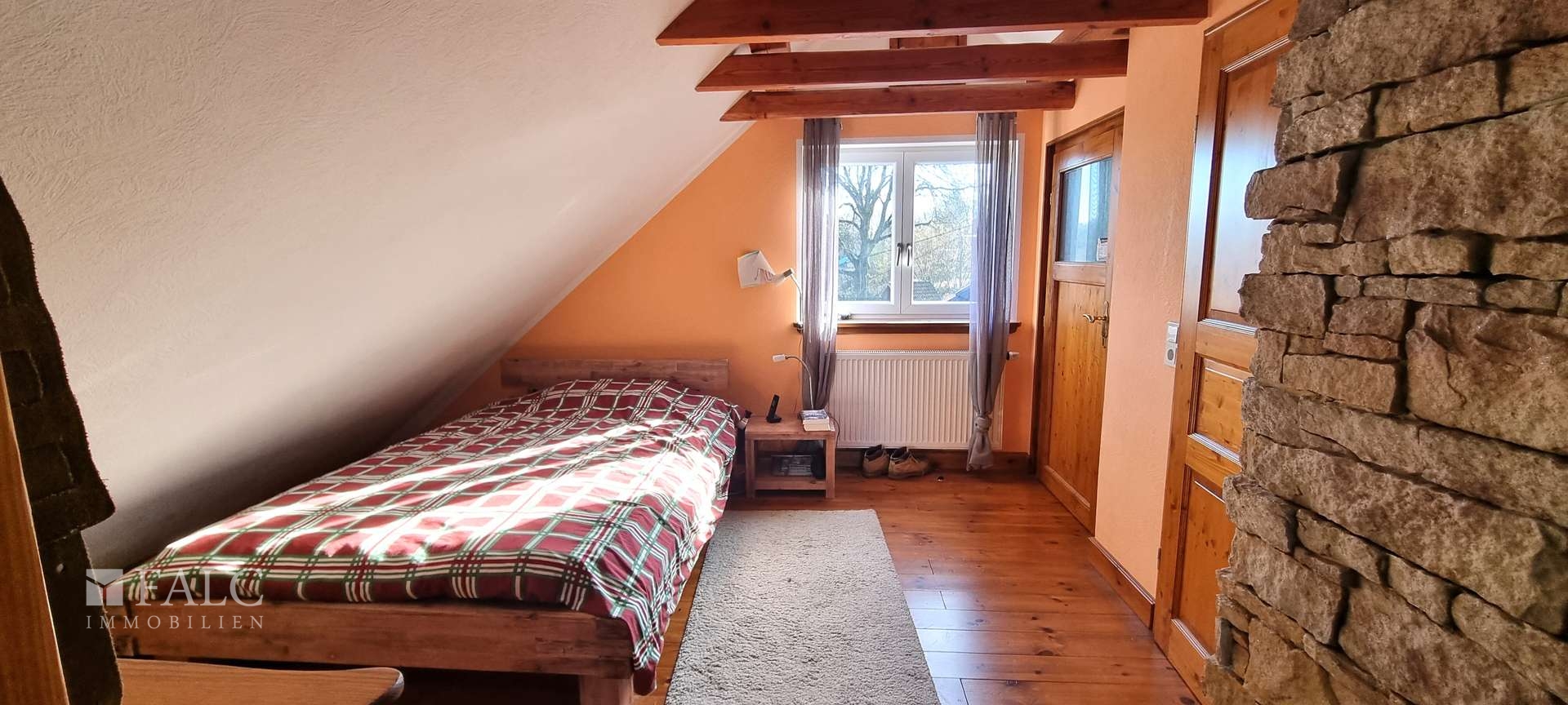 Schlafzimmer DG