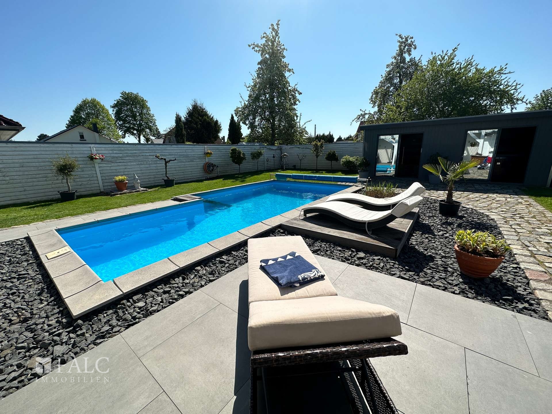 Liegeplatz am Pool