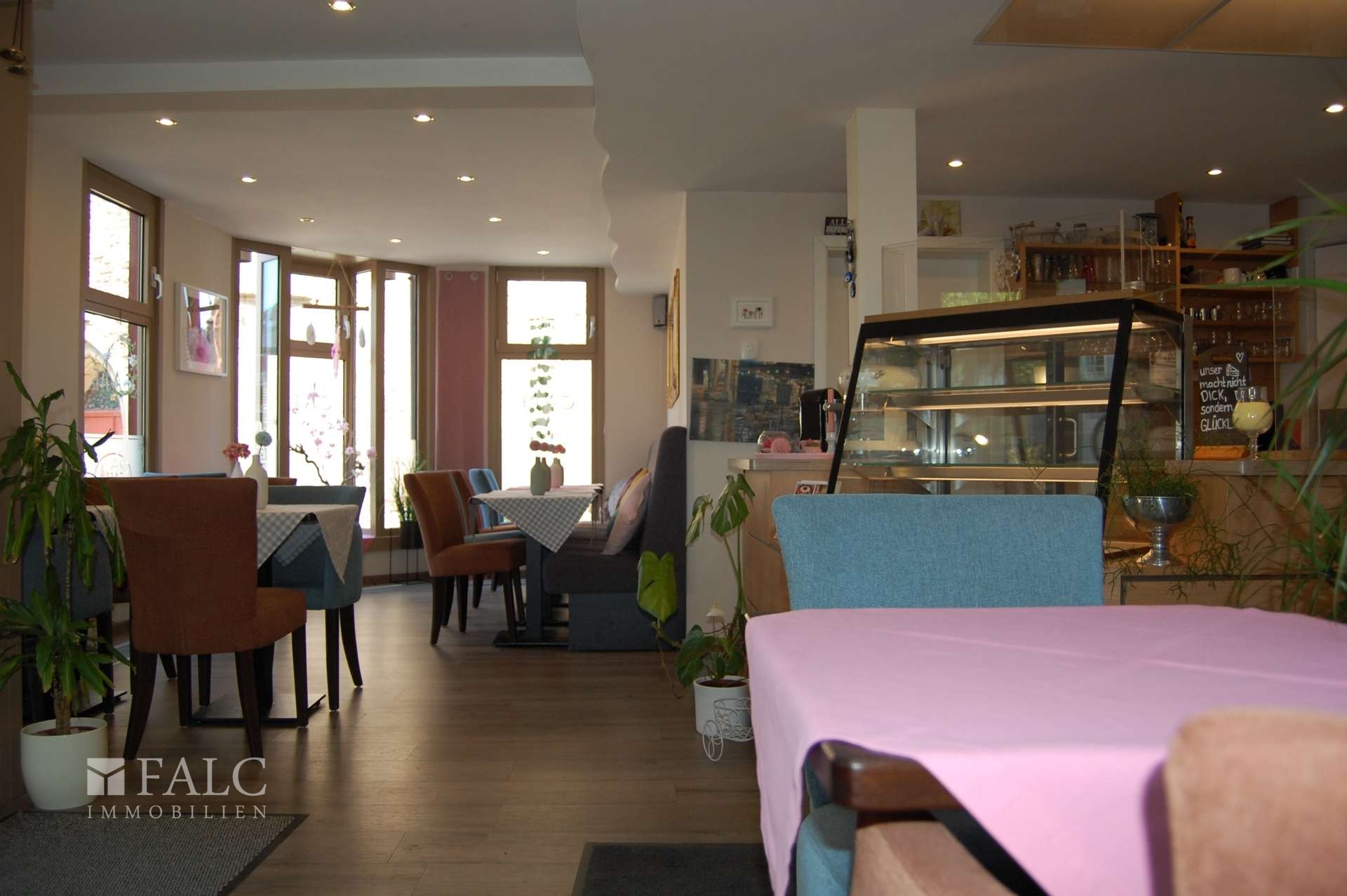 Cafe Sitzbereich vorne