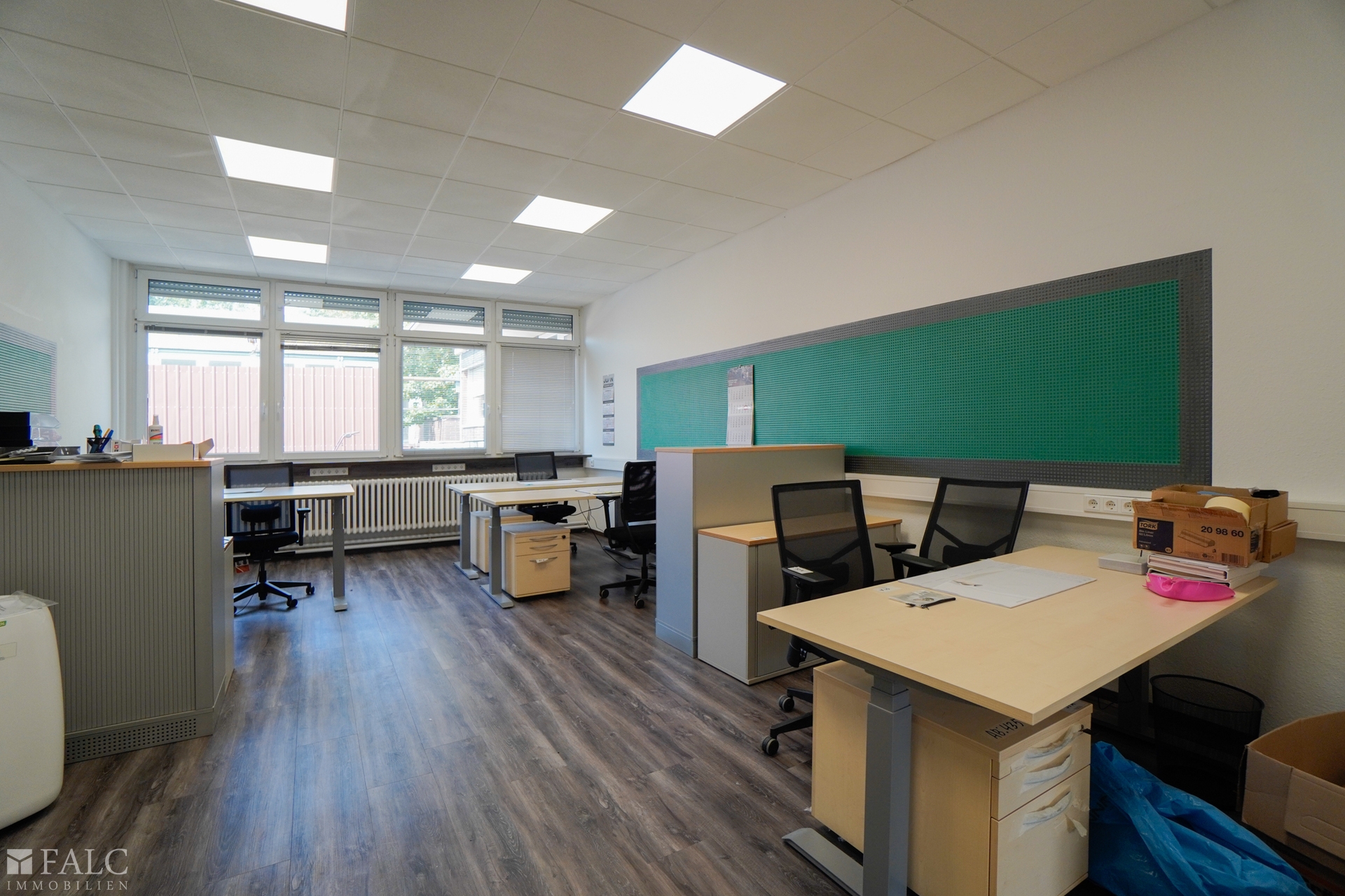 Büro 7