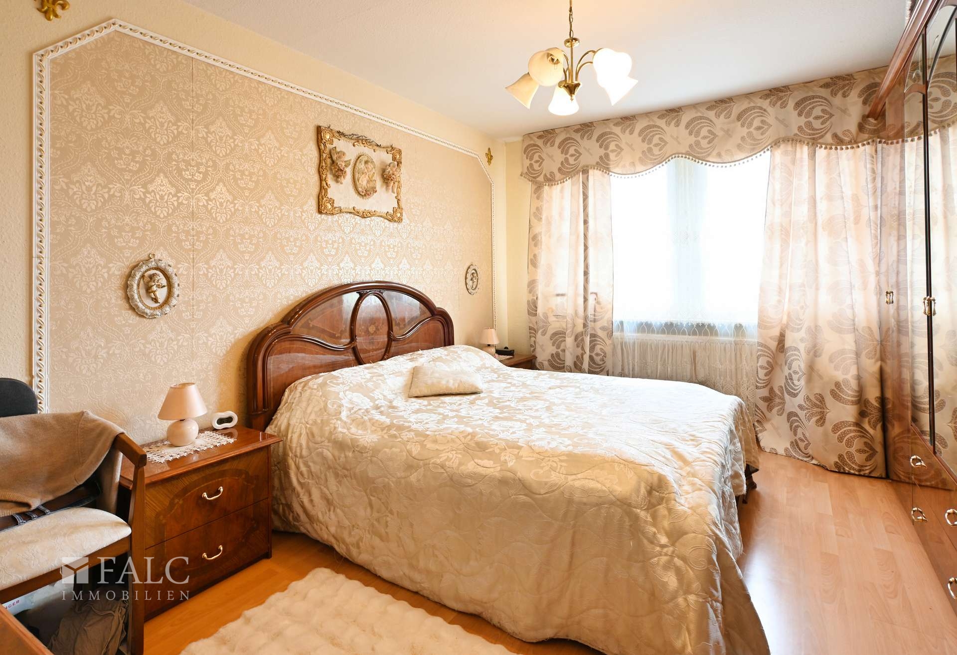 Schlafzimmer 3.OG rechts