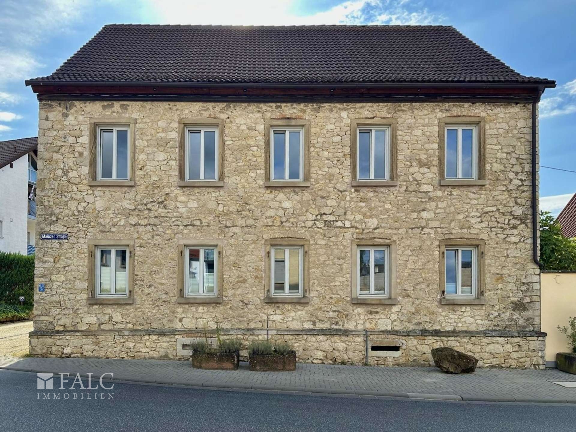 Traumhaus Straßenansicht