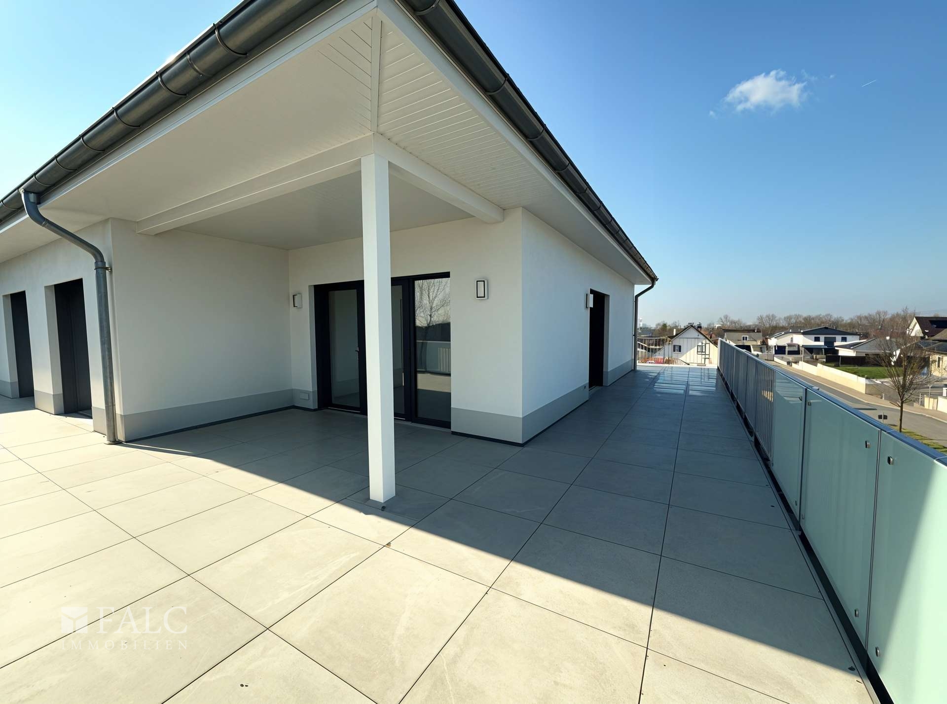 Teilblick auf die Dachterrasse