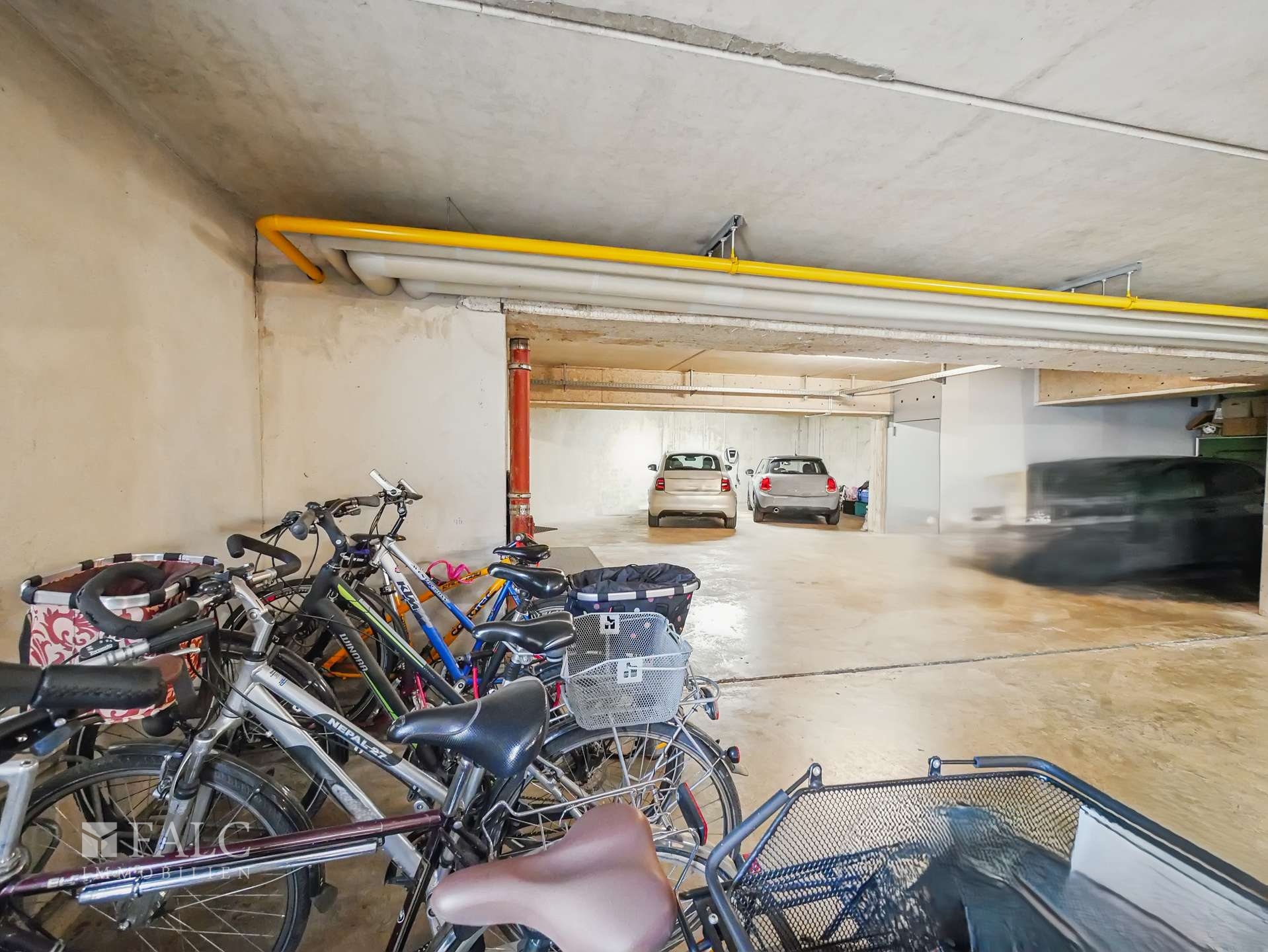Tiefgarage mit Wallbox