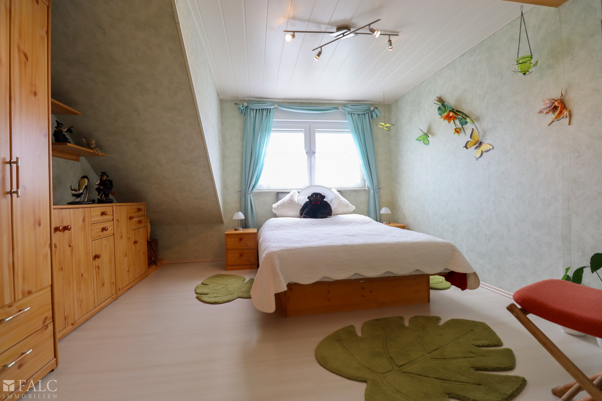 Schlafzimmer DG