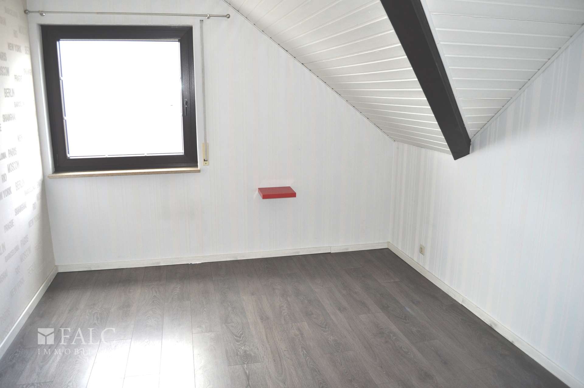 Zimmer 2   OG