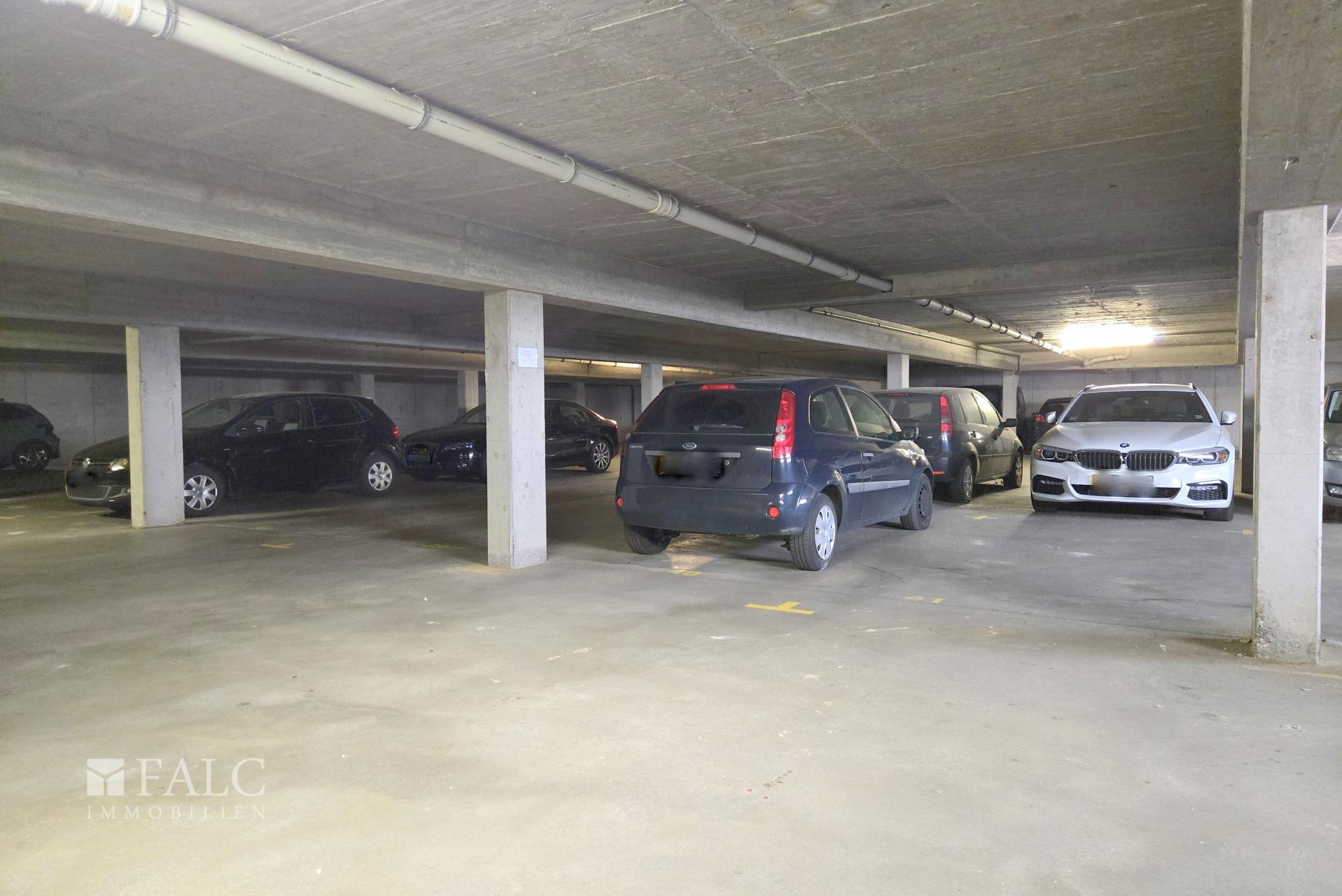 Tiefgaragenstellplatz