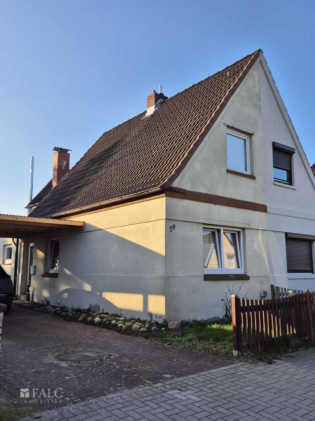 Straßenansicht