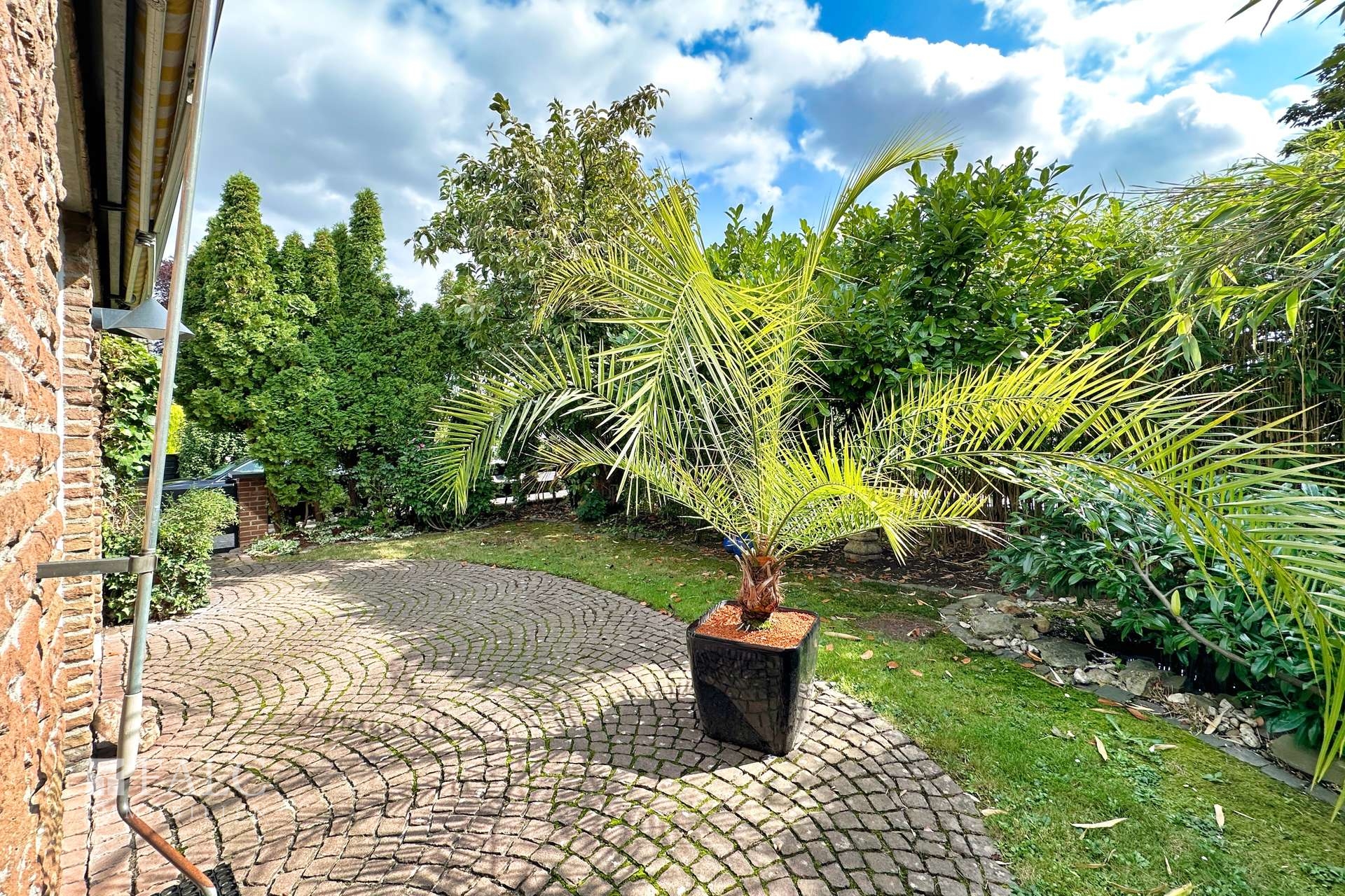 Terrasse und Garten