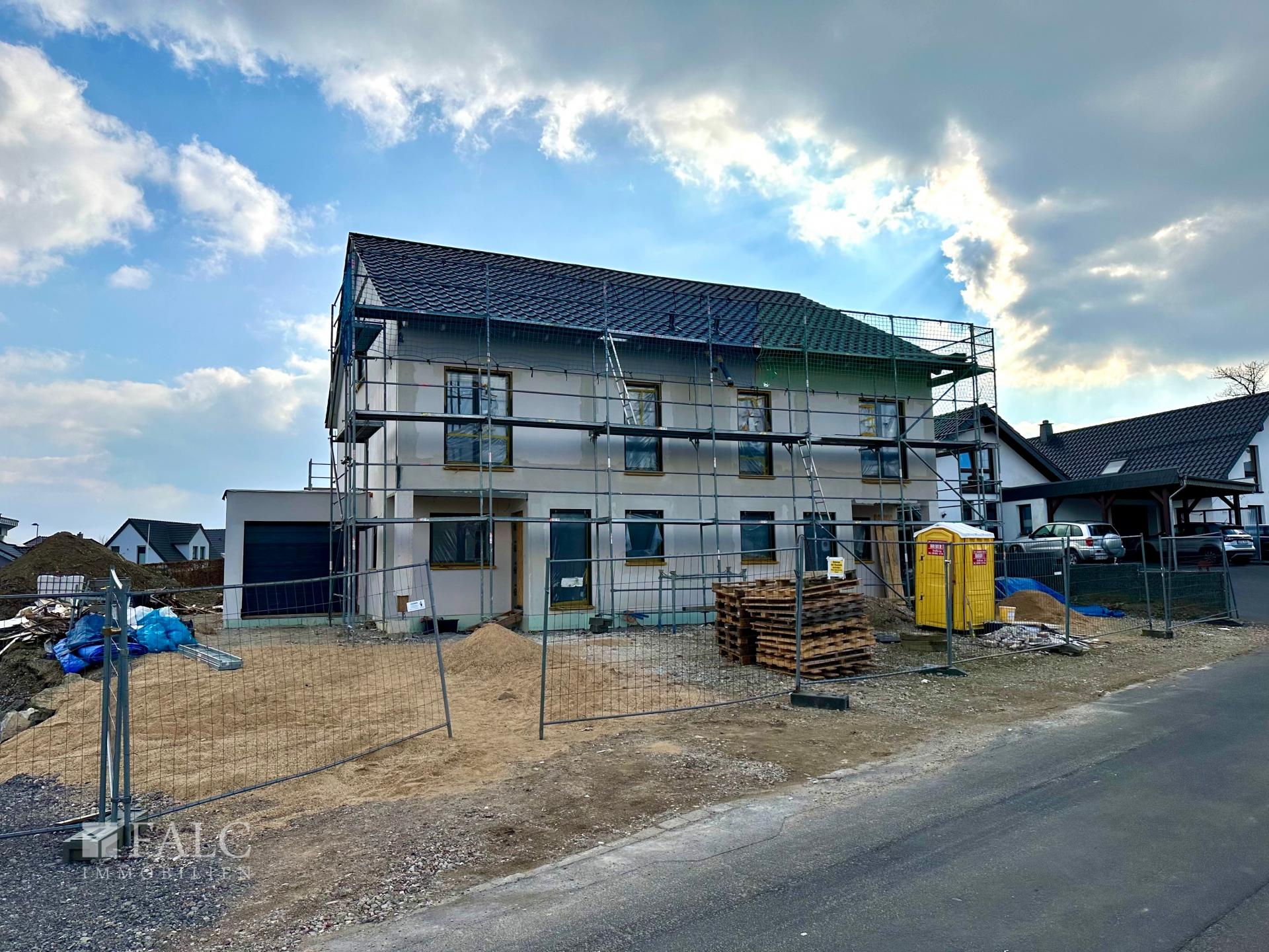 Haus Vorderansicht Bau