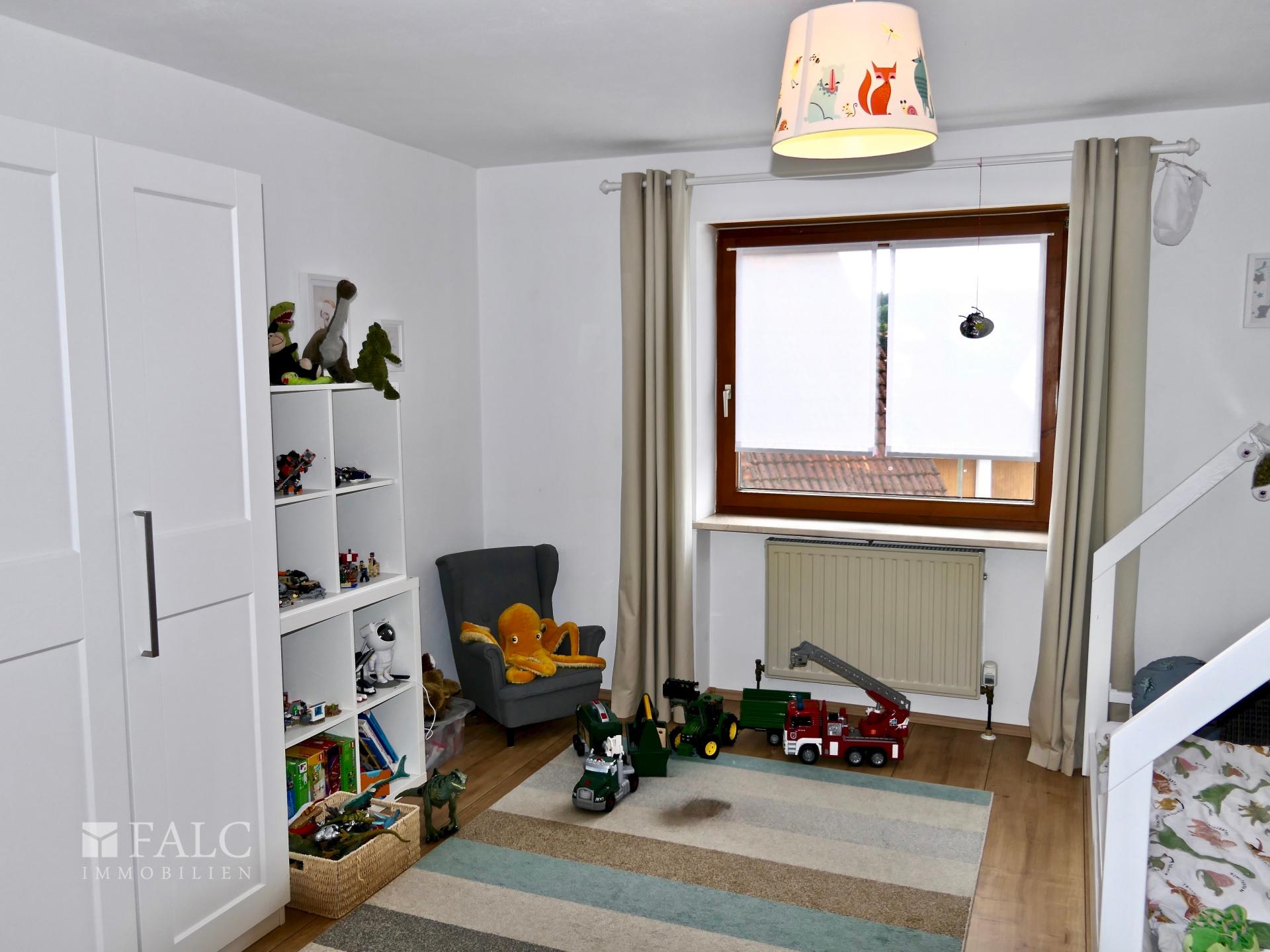 OG: Schlafzimmer 1
