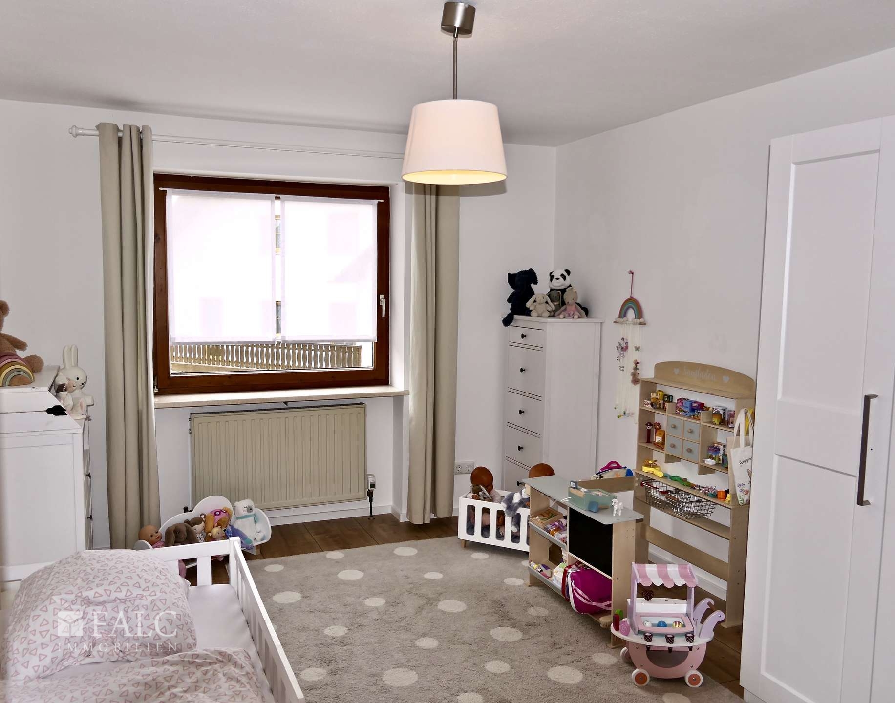 OG: Kind 1 Zimmer