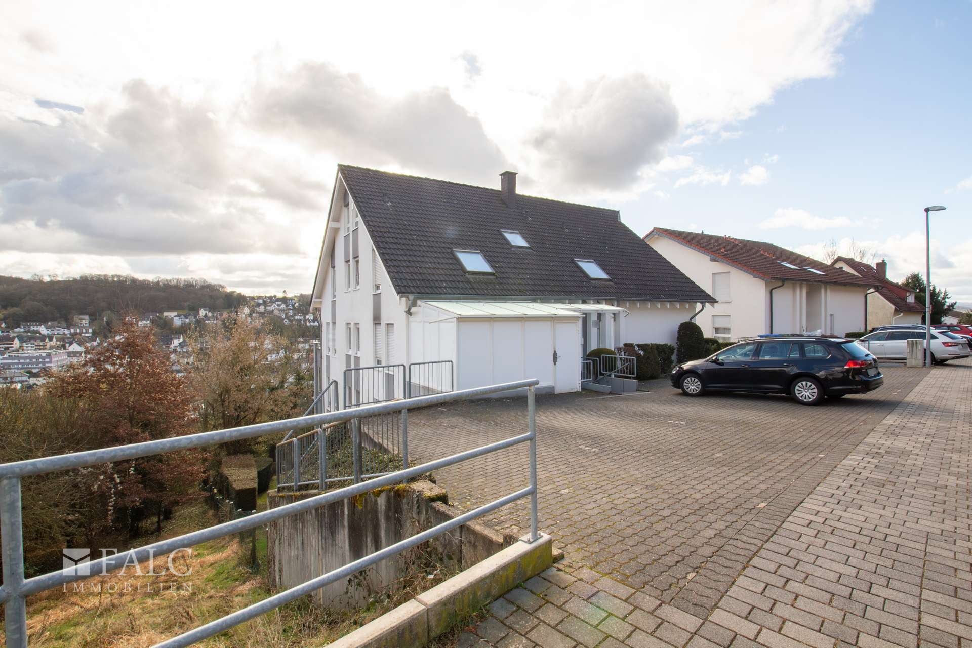 Straßenansicht