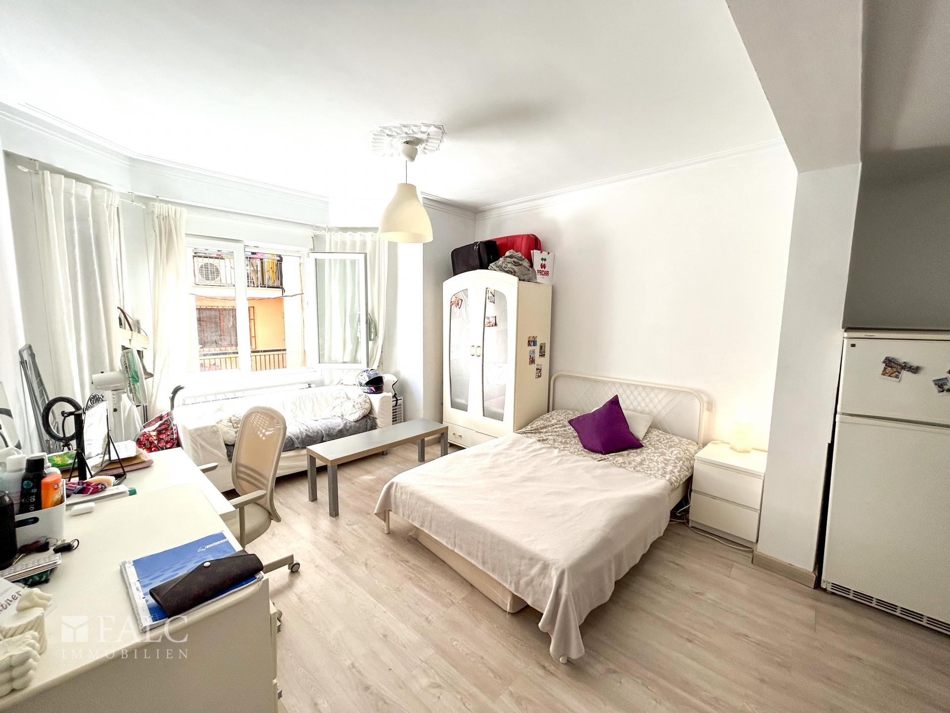 Schlafzimmer 4