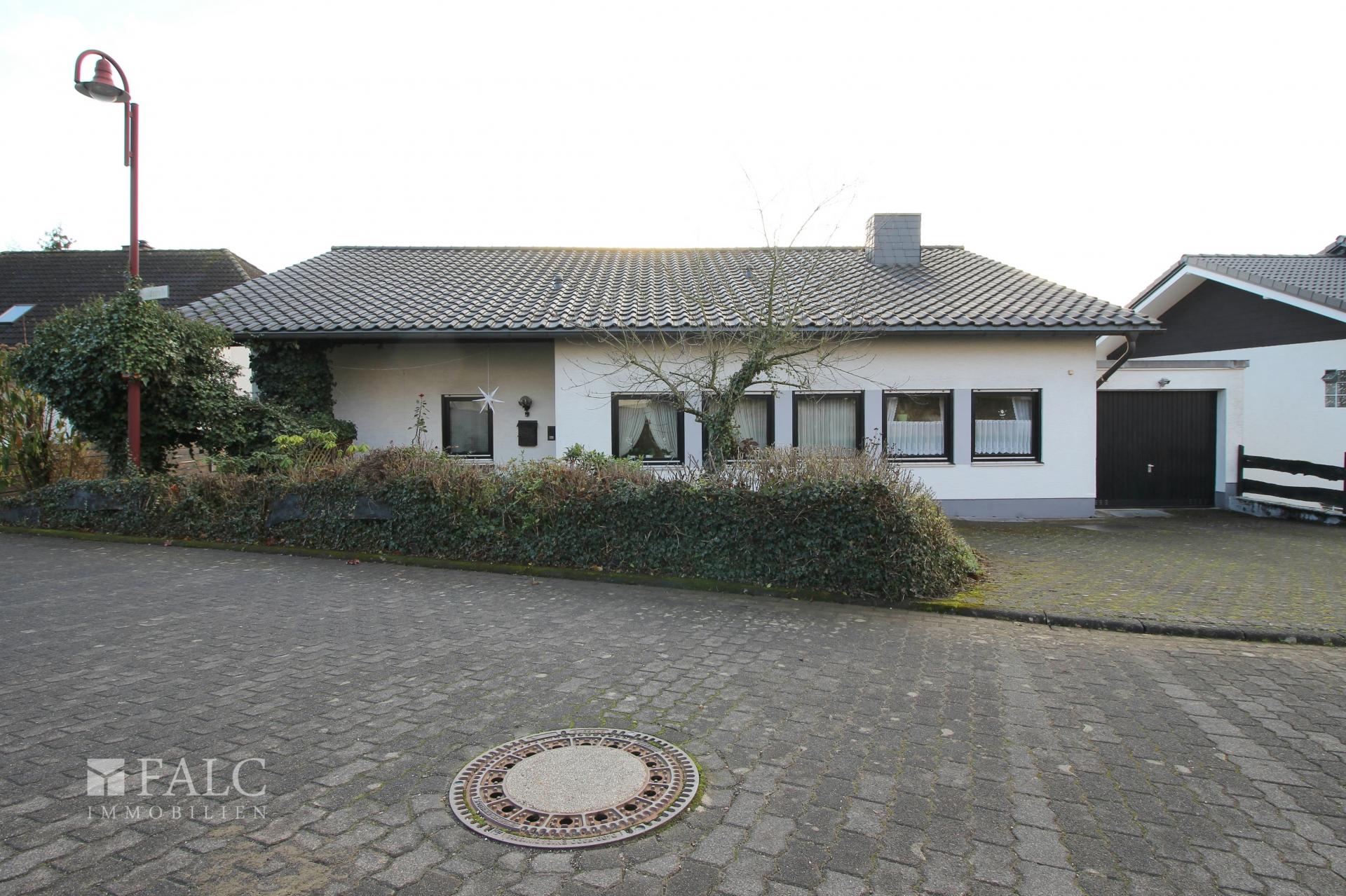 Straßenansicht
