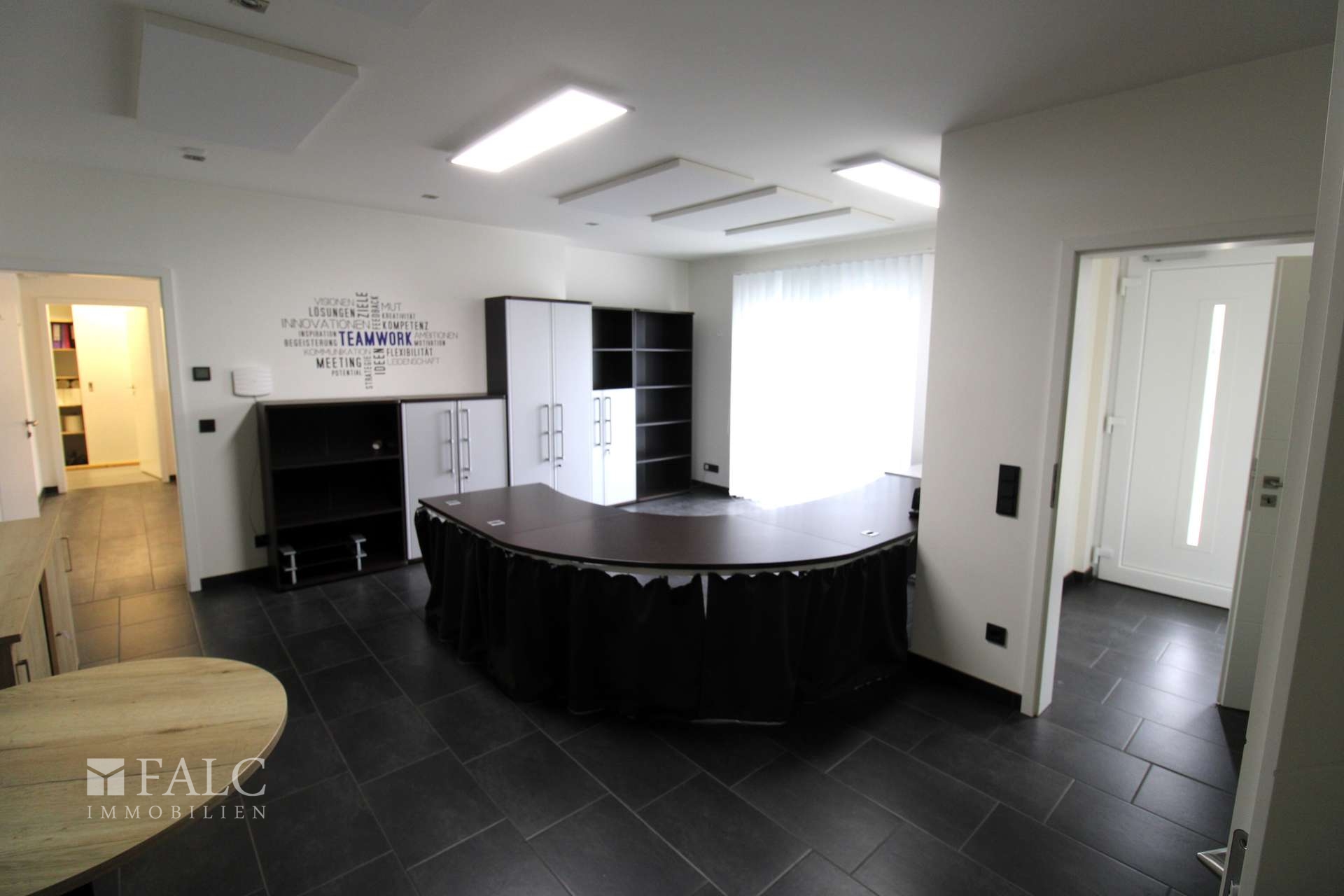 Büro EG