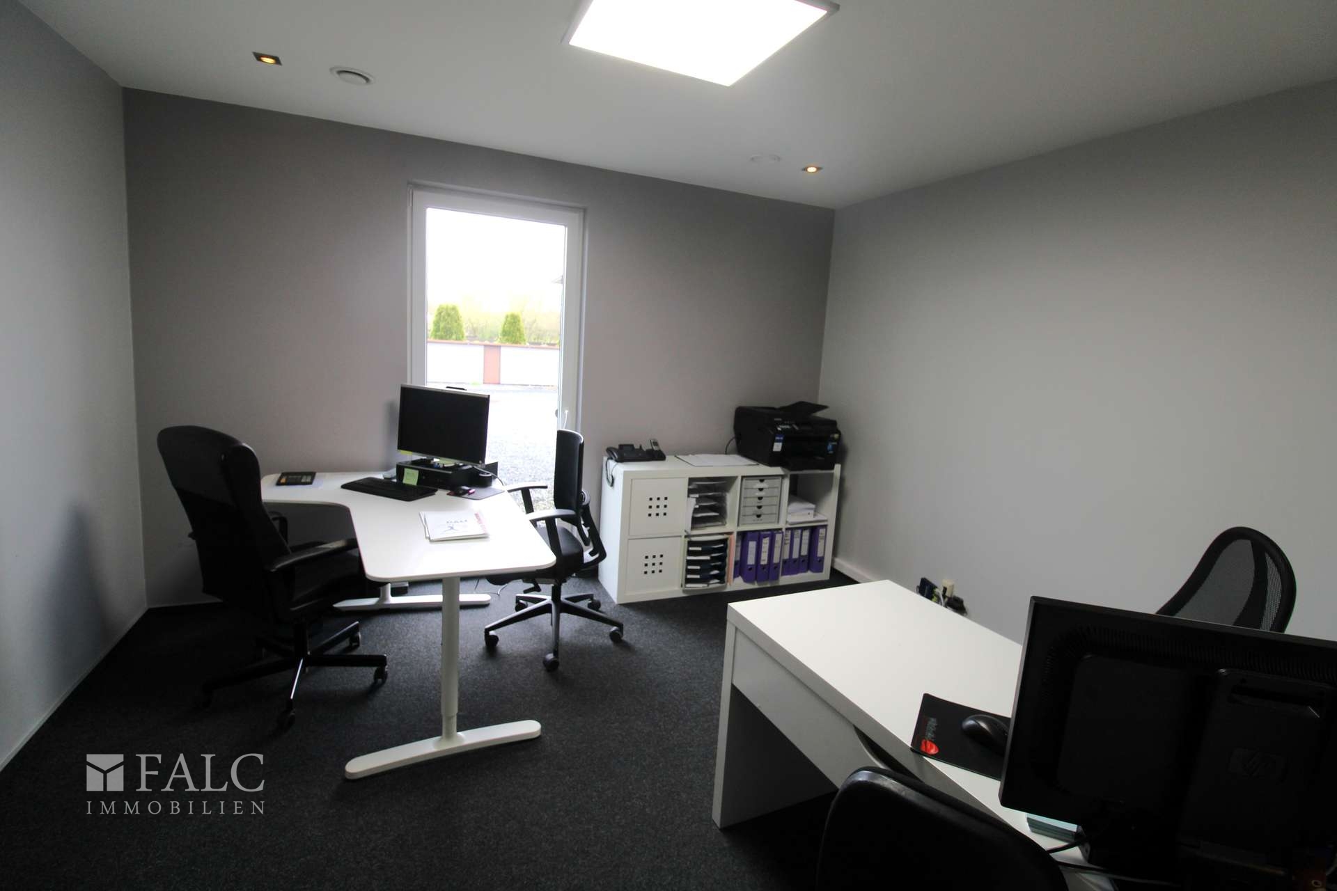 Büro EG