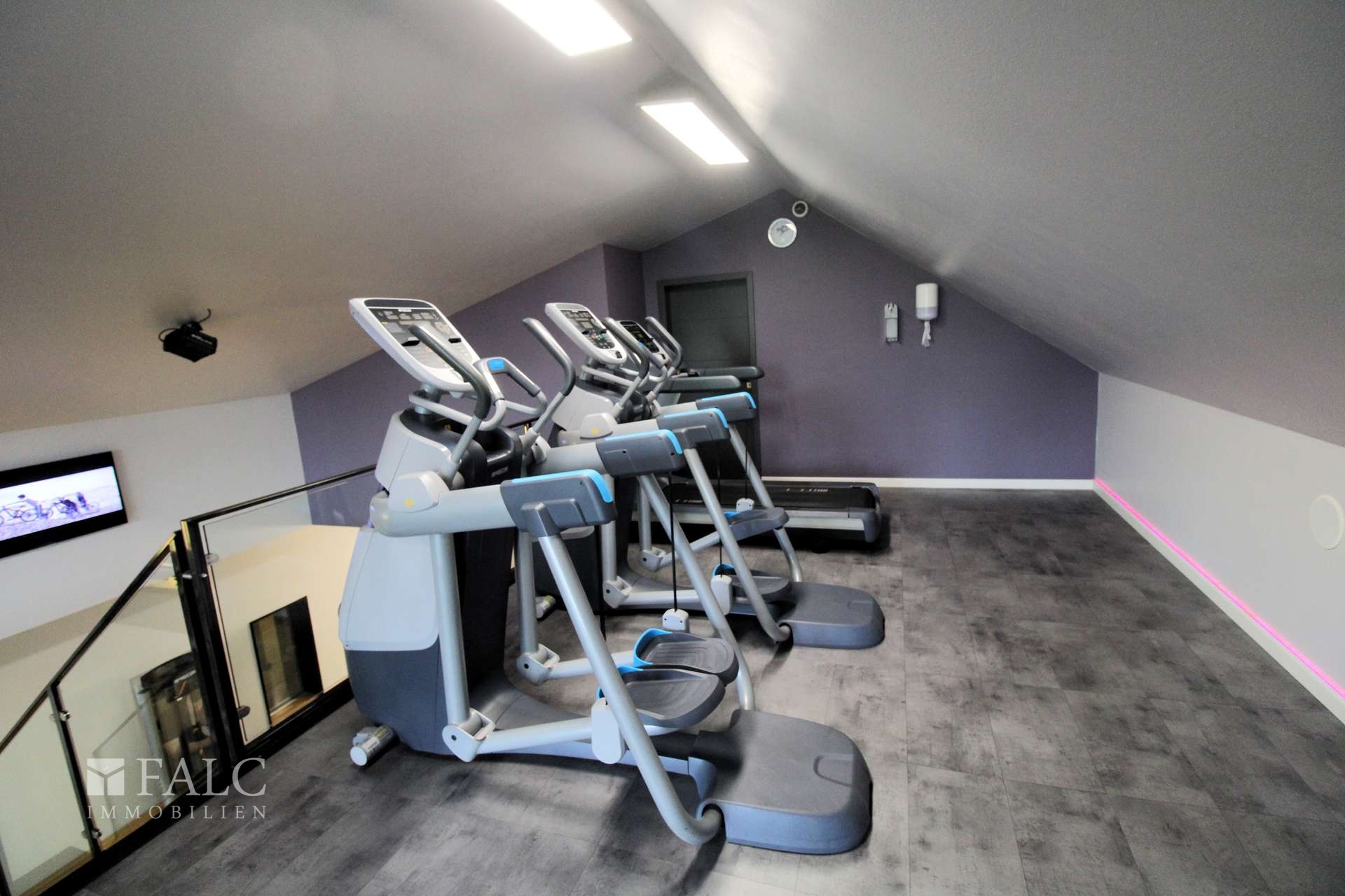Fitnessstudio  Empore