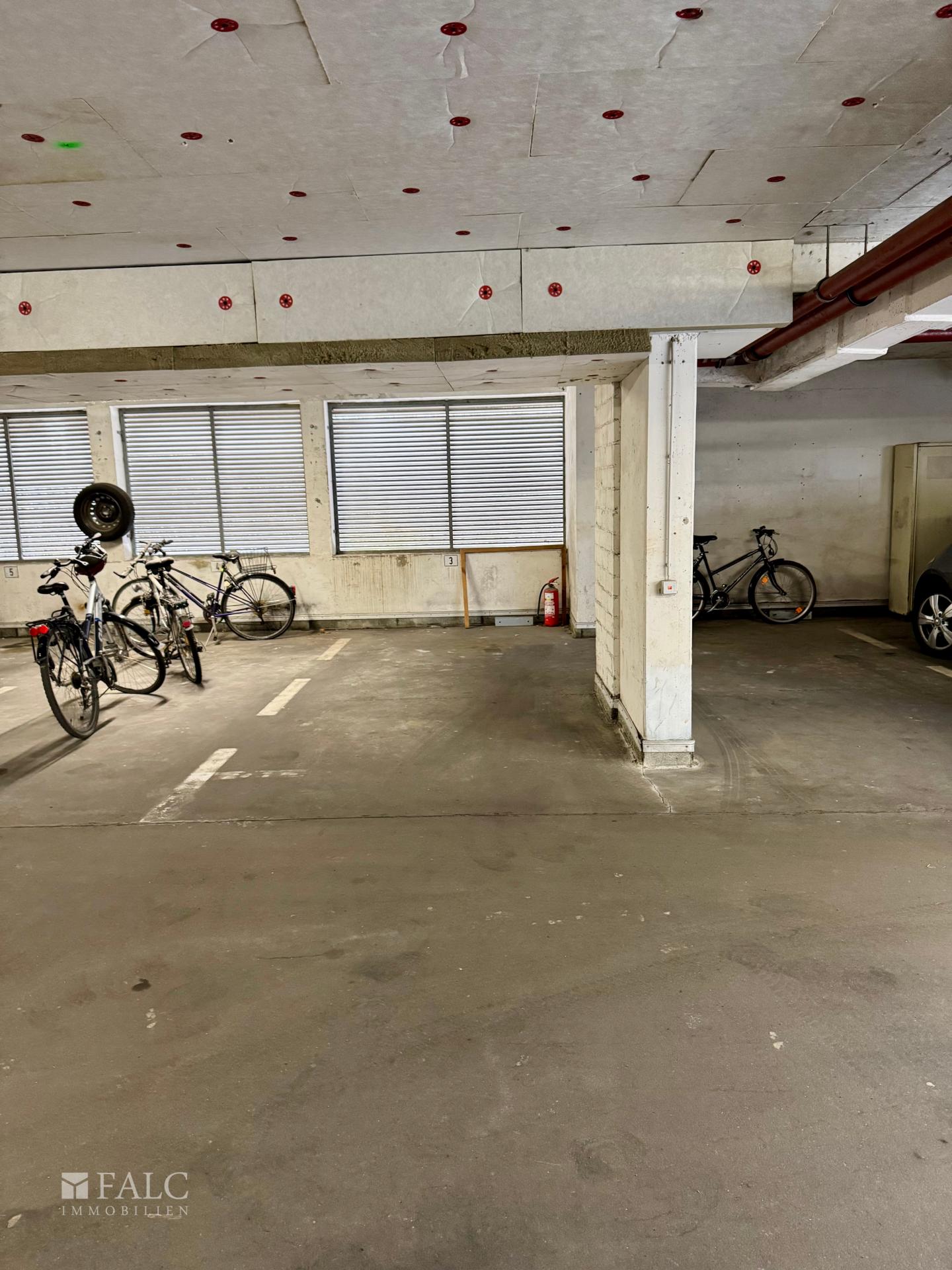 Tiefgarage Stellplatz
