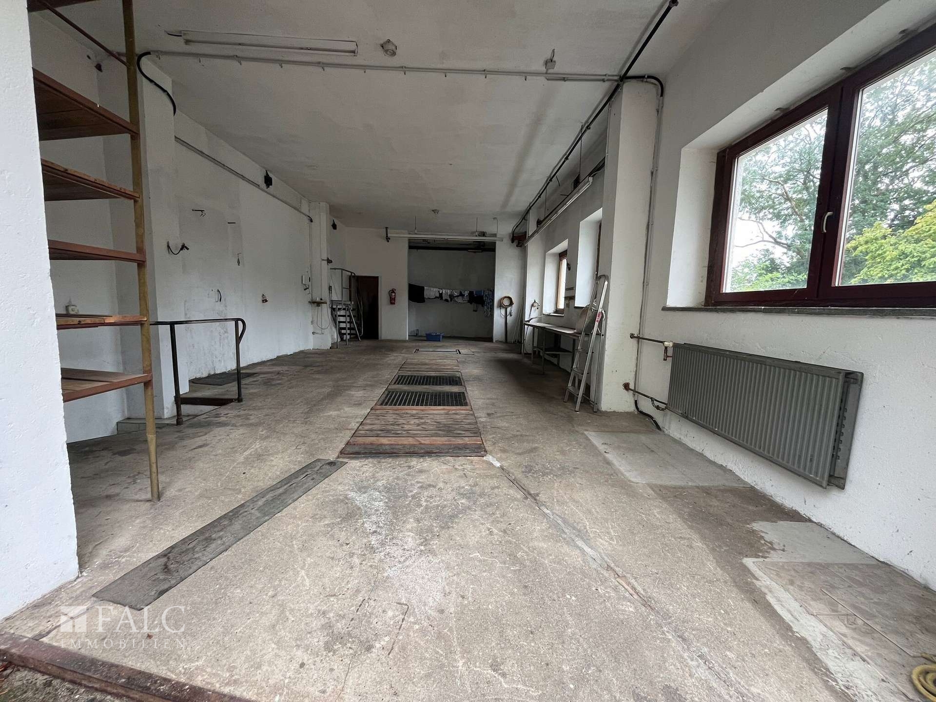 Garage Hinterhaus