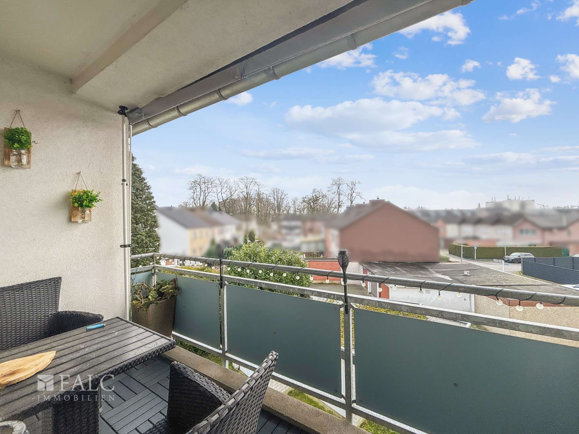 Balkon 2.OG rechts