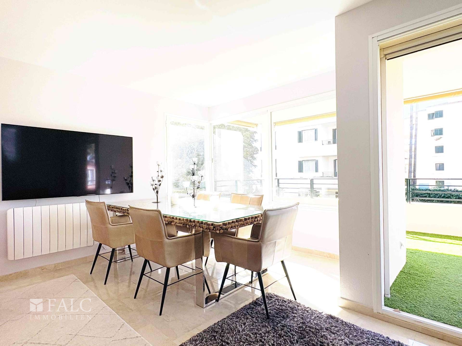 Living dining room