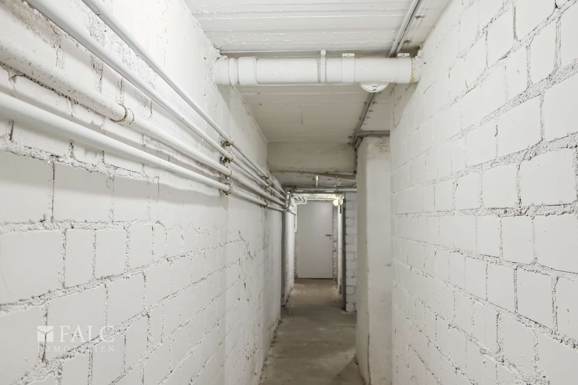 Keller