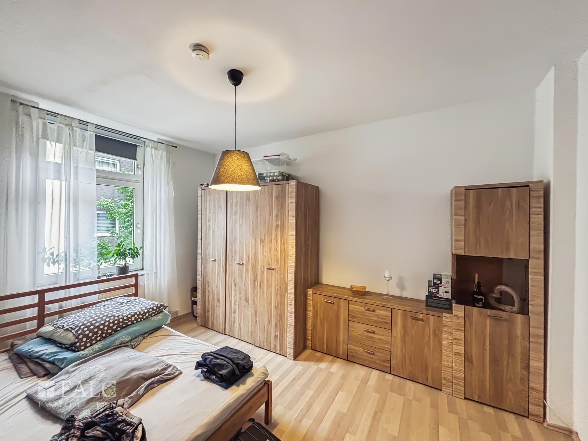 Schlafzimmer 2. OG links