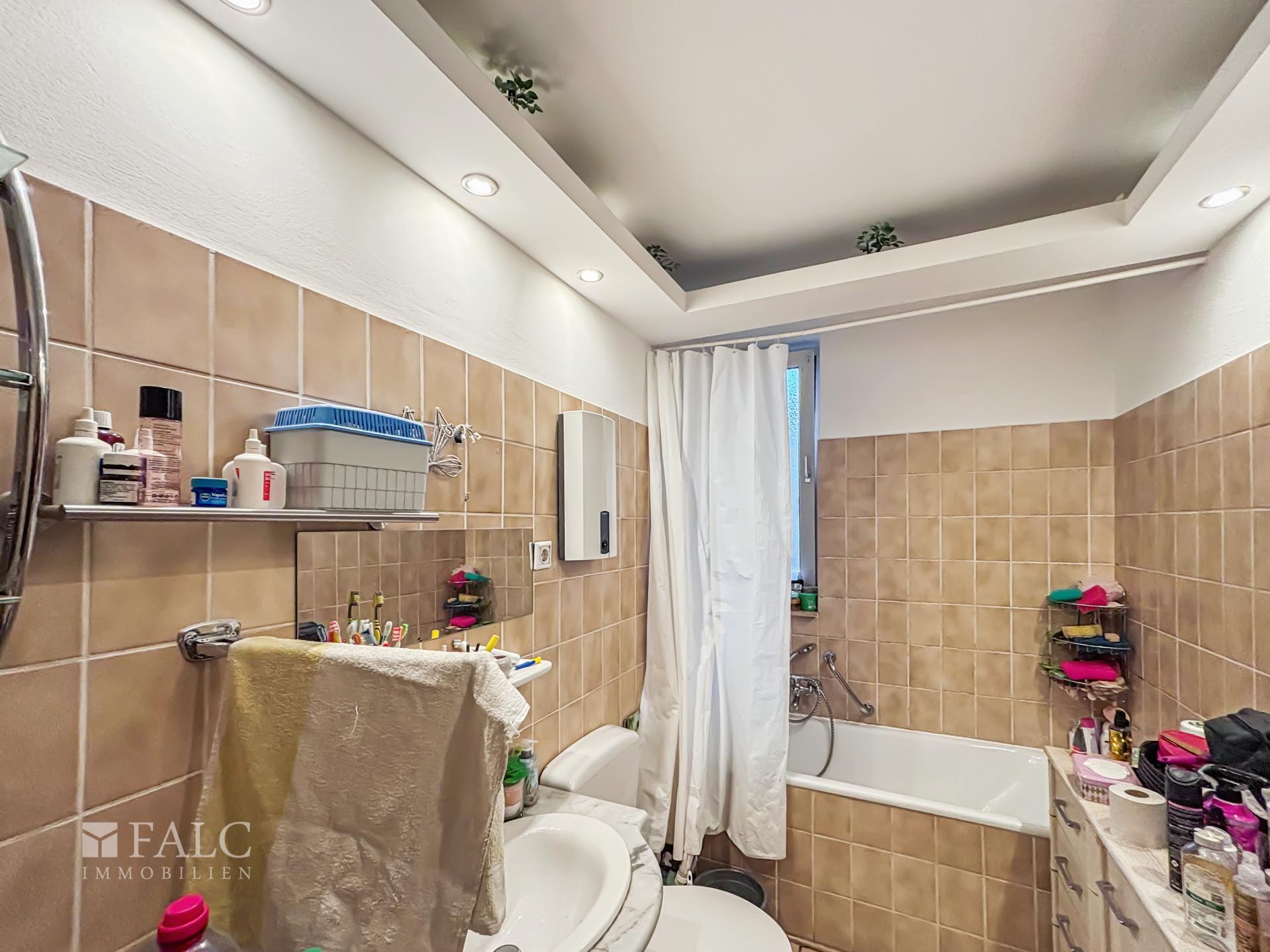 Badezimmer 3.OG links
