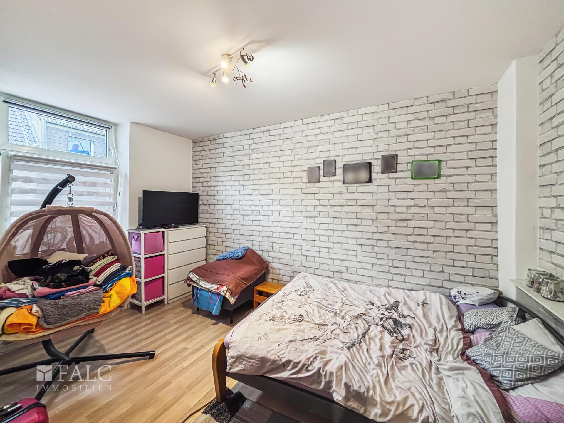 Schlafzimmer 3.OG links