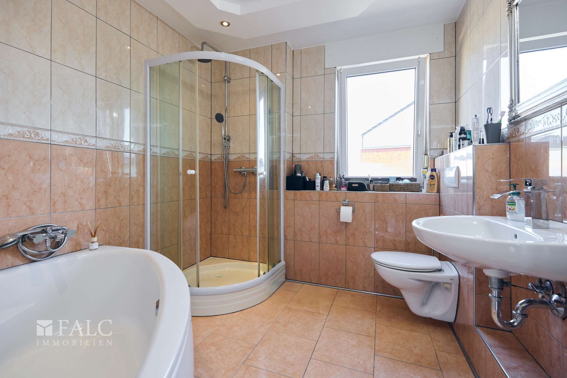 Badezimmer mit viel Platz