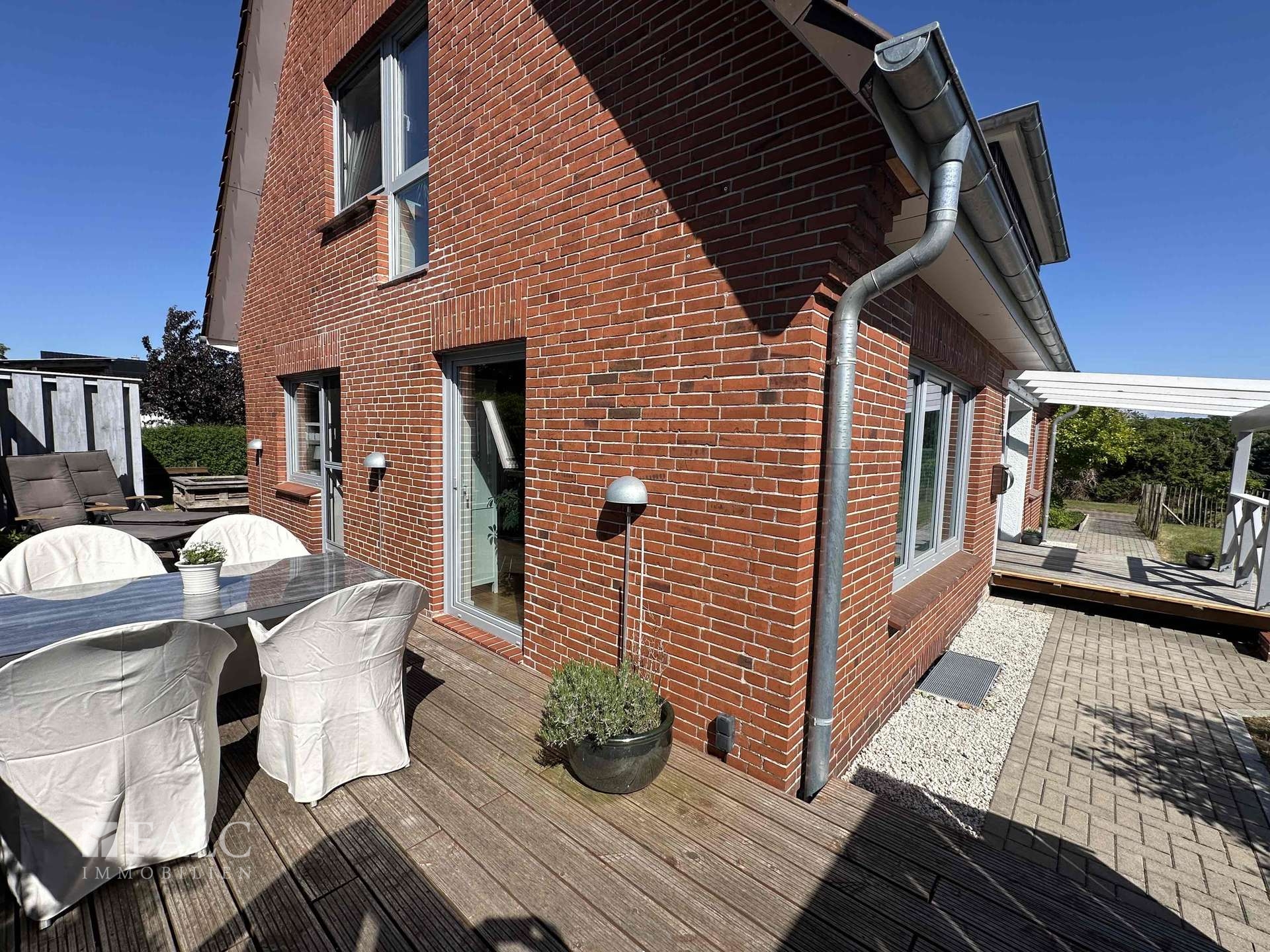 Terrasse Westseite (Wohnzimmer)