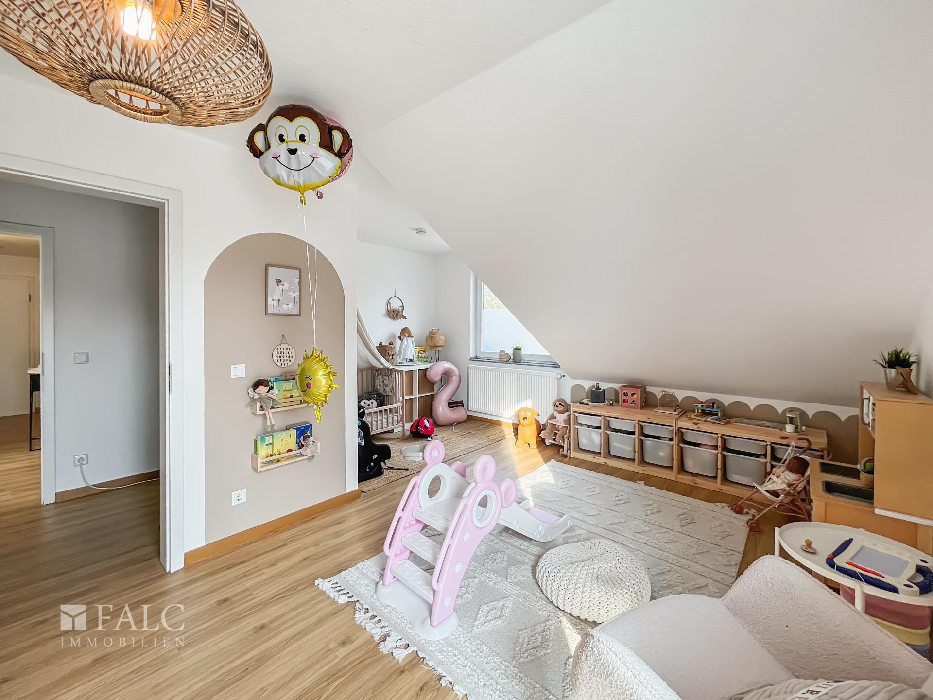 Kinderzimmer DG links