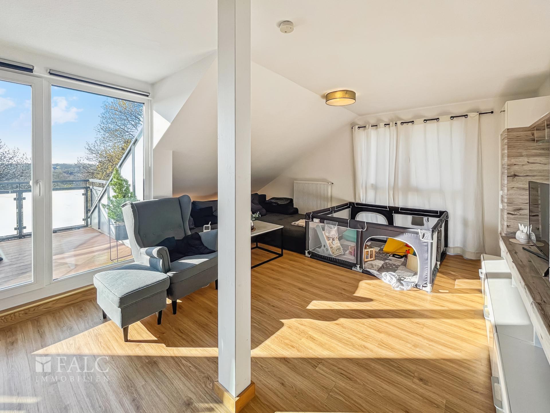 Wohnzimmer DG rechts