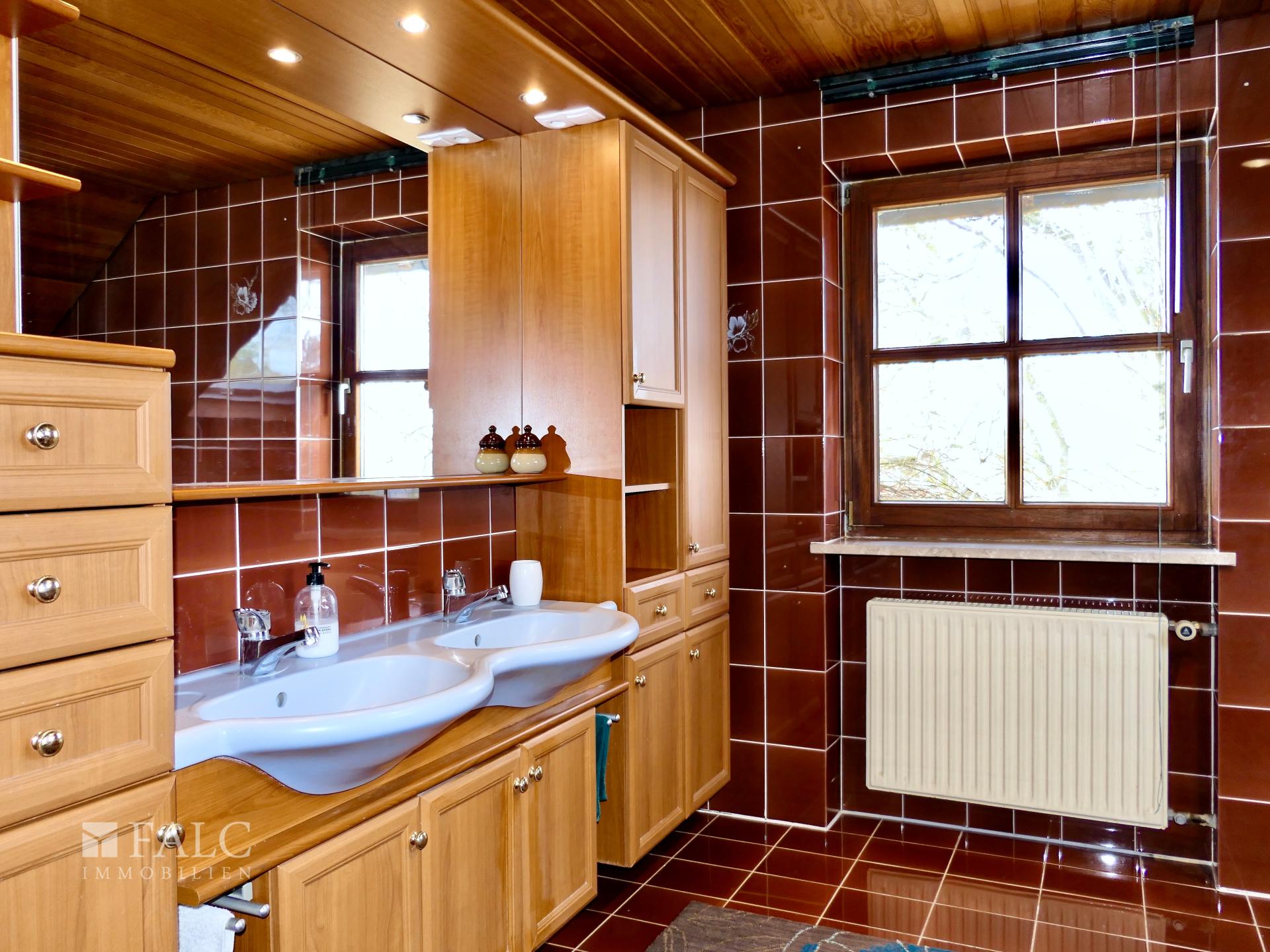 OG: Badezimmer