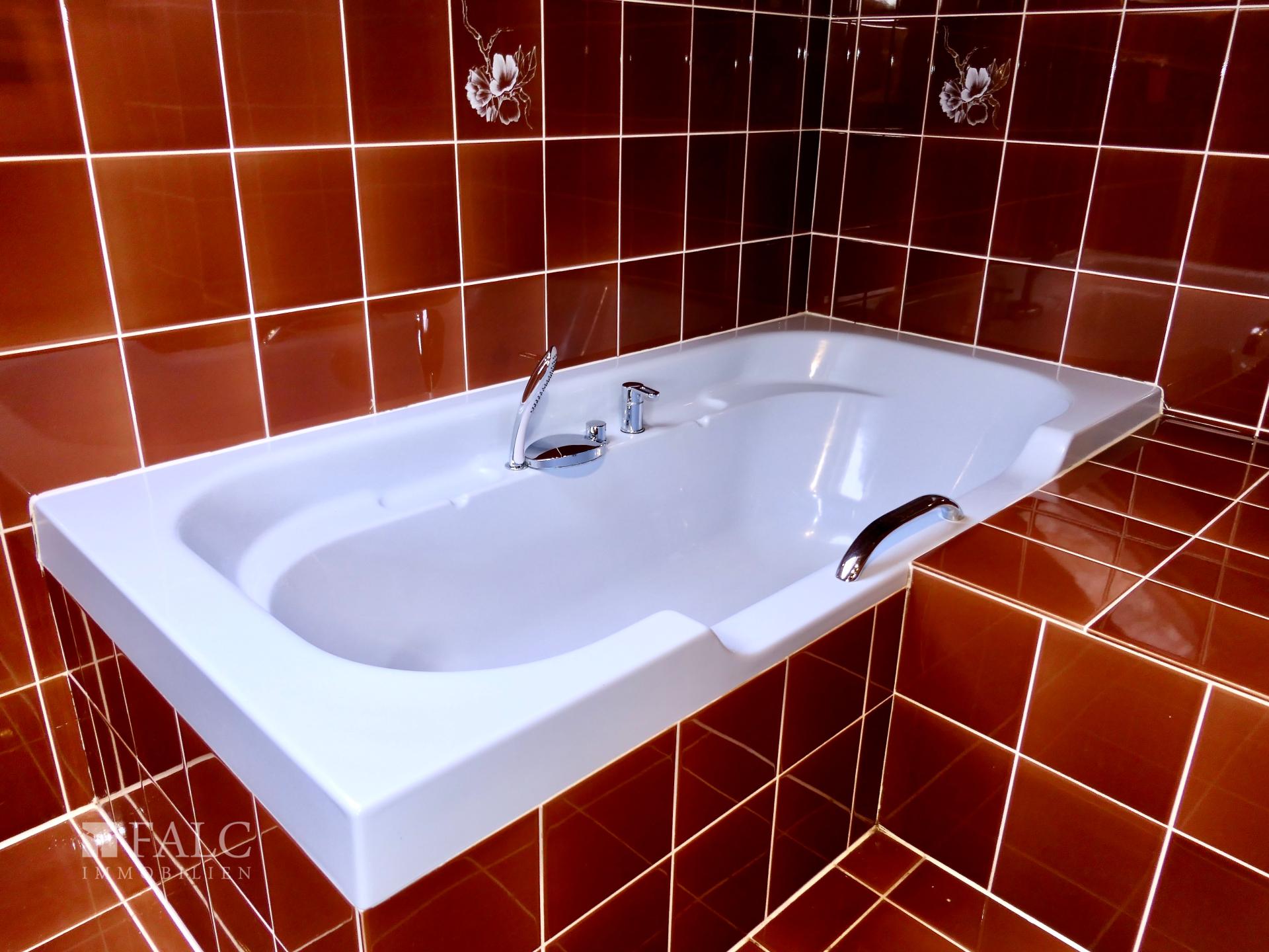 Kunststoff-Badewanne