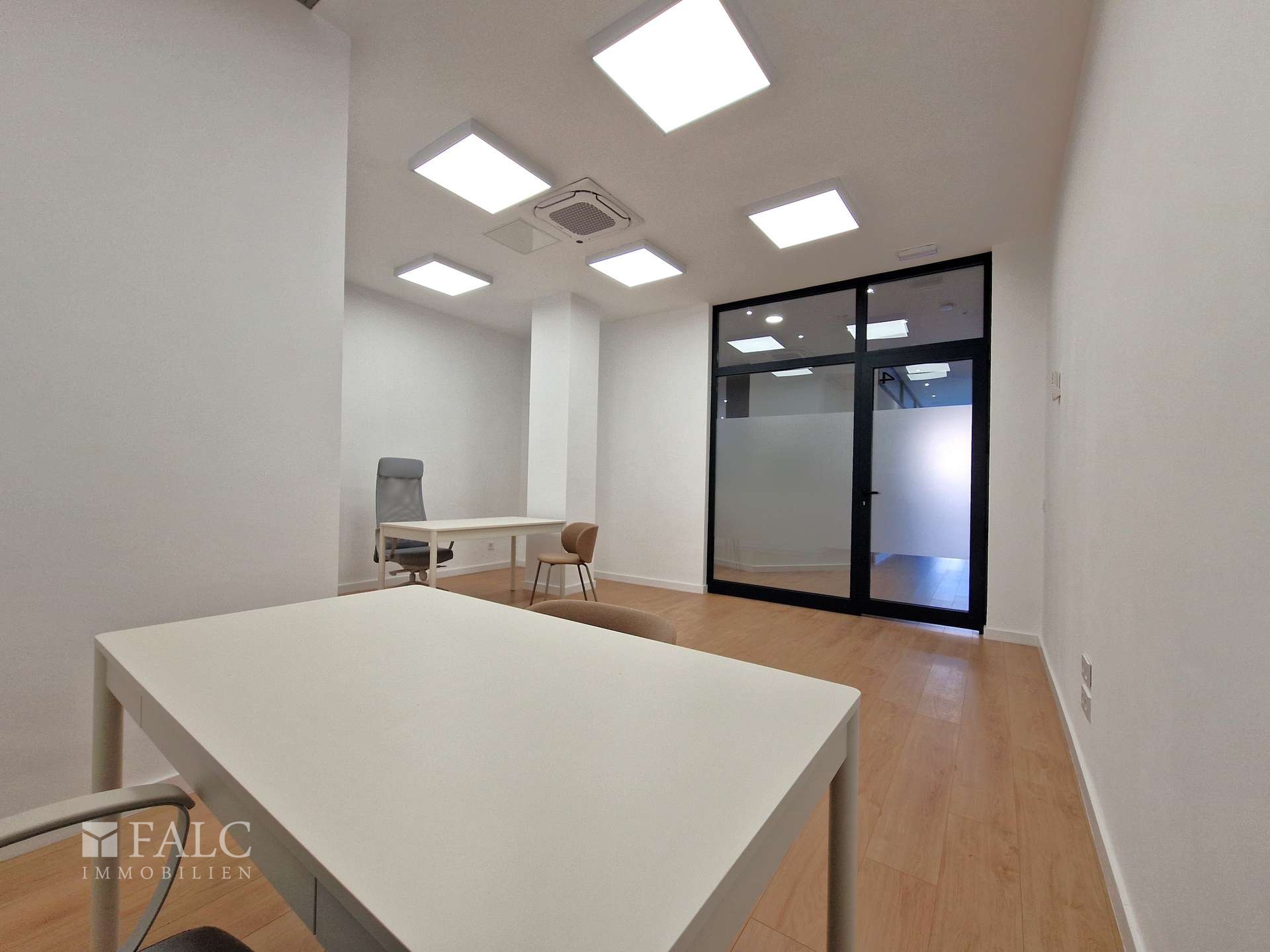 Doppelbüro