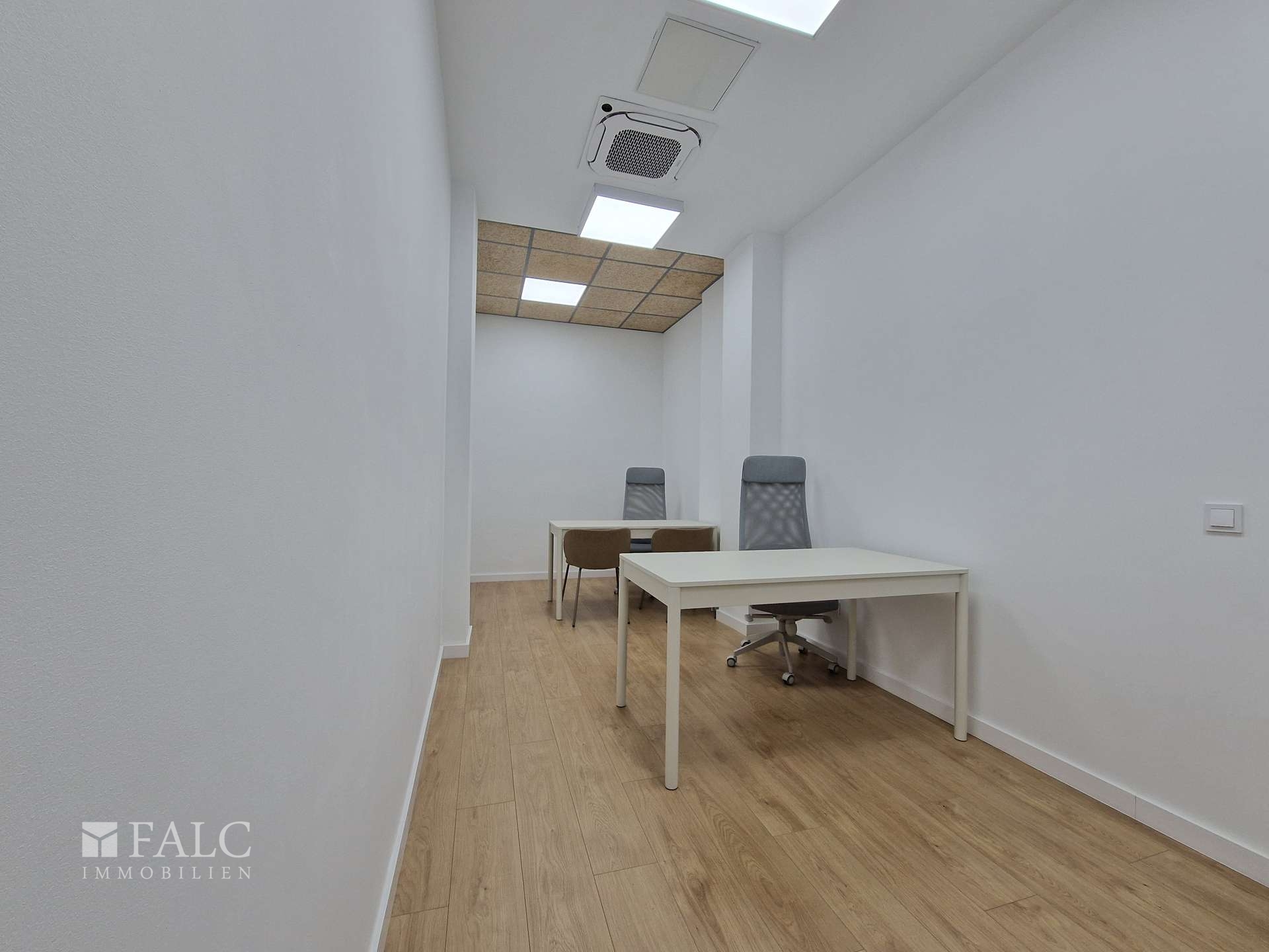 Doppelbüro
