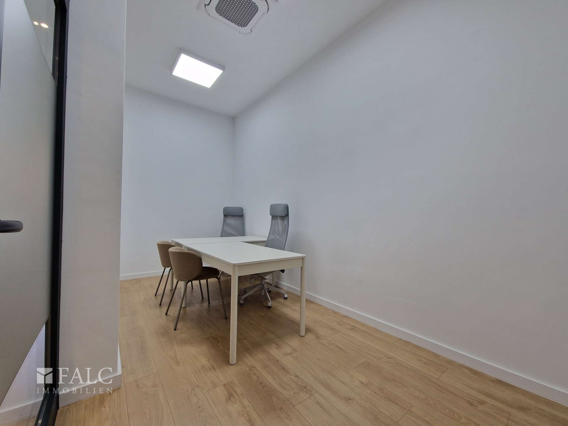 Doppelbüro