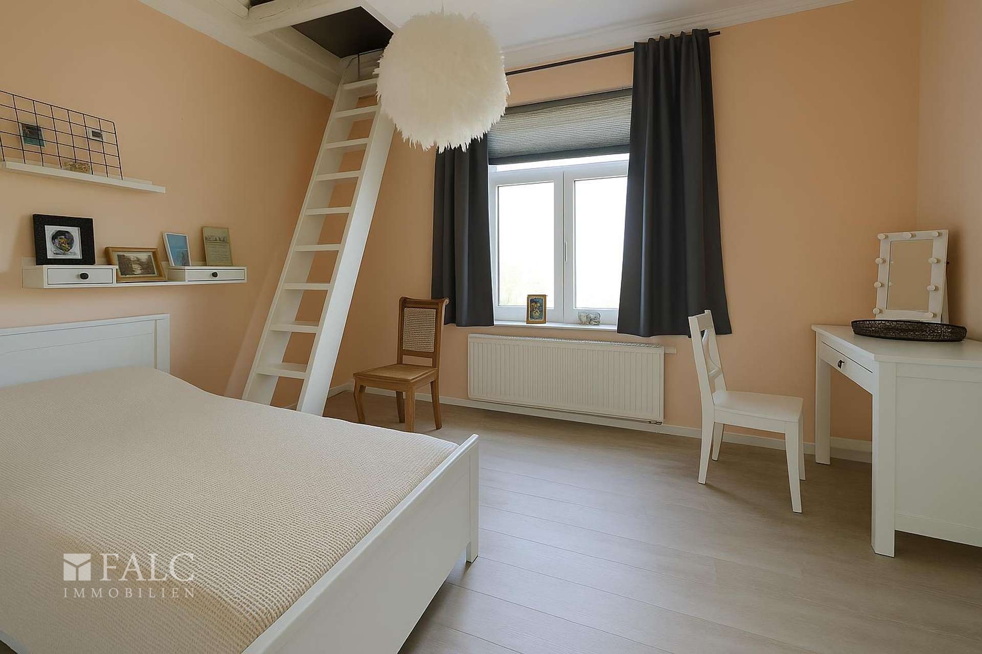 OG Kinderzimmer Villa