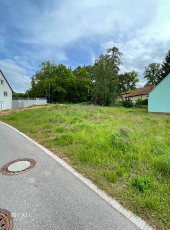 Grundstück