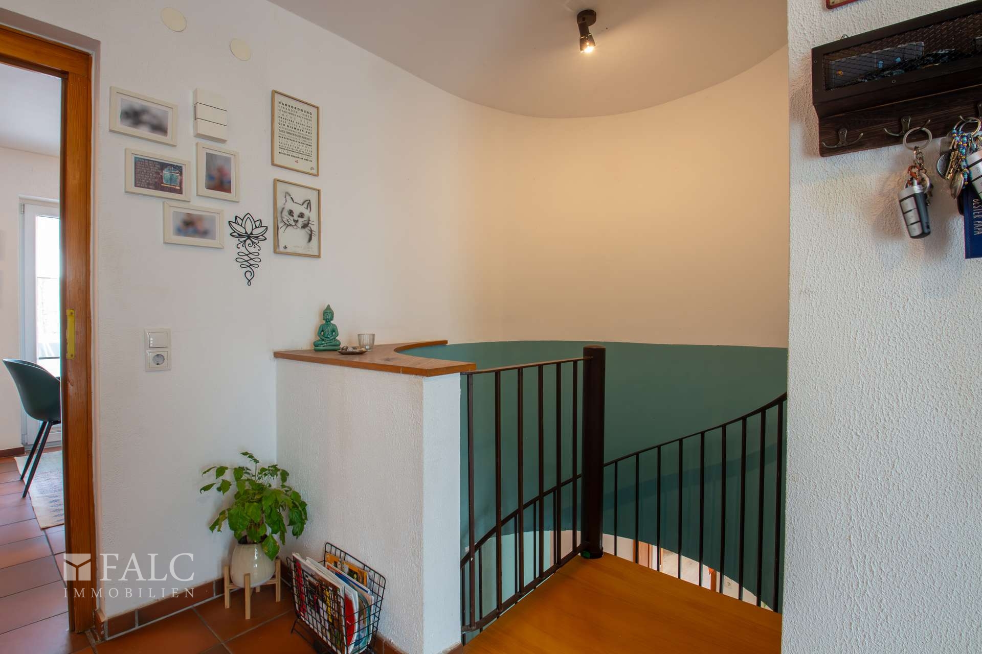 Treppe ins Untergeschoss