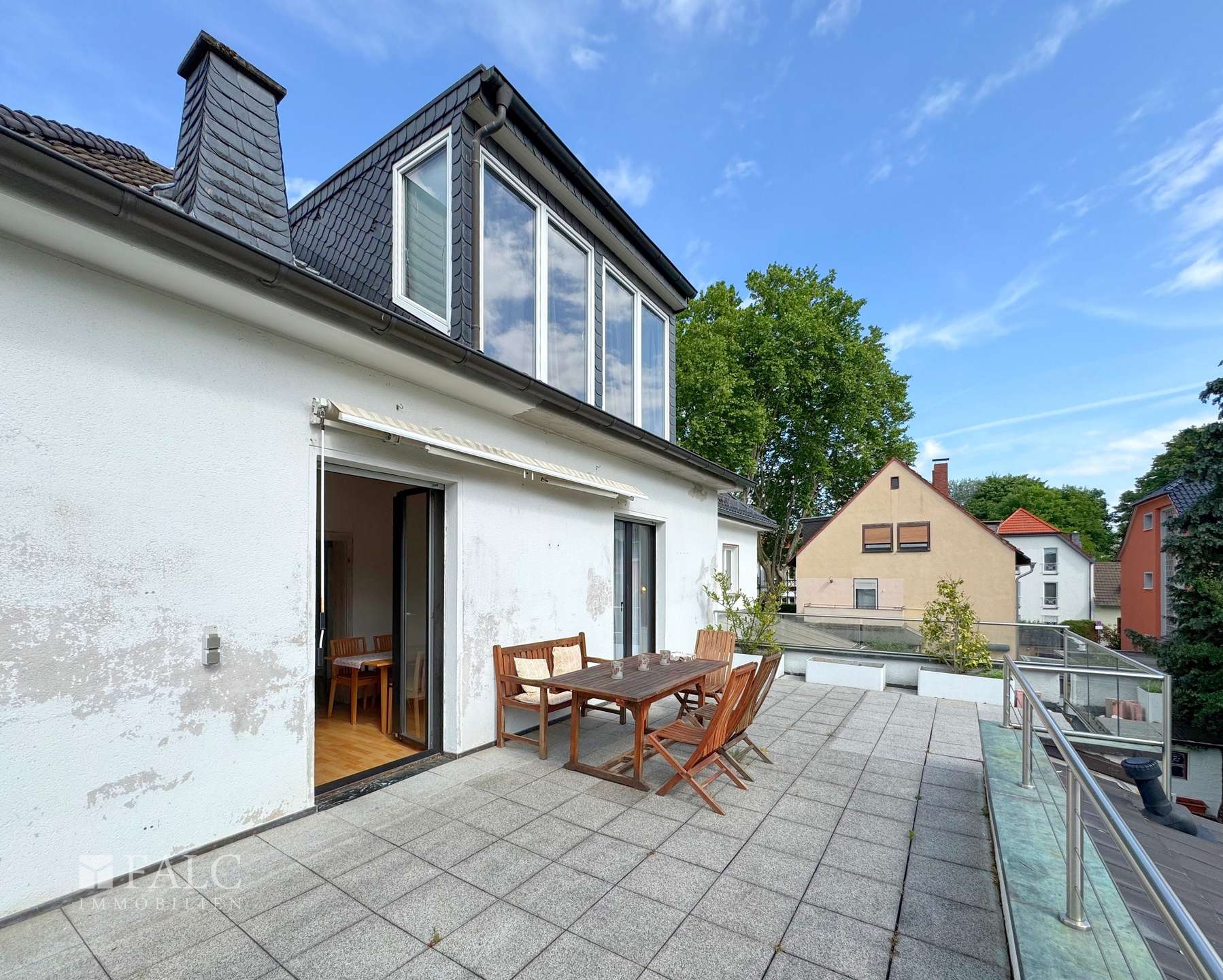 Balkon OG