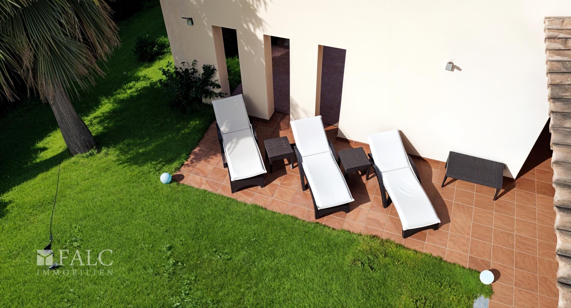 Lounge im Garten