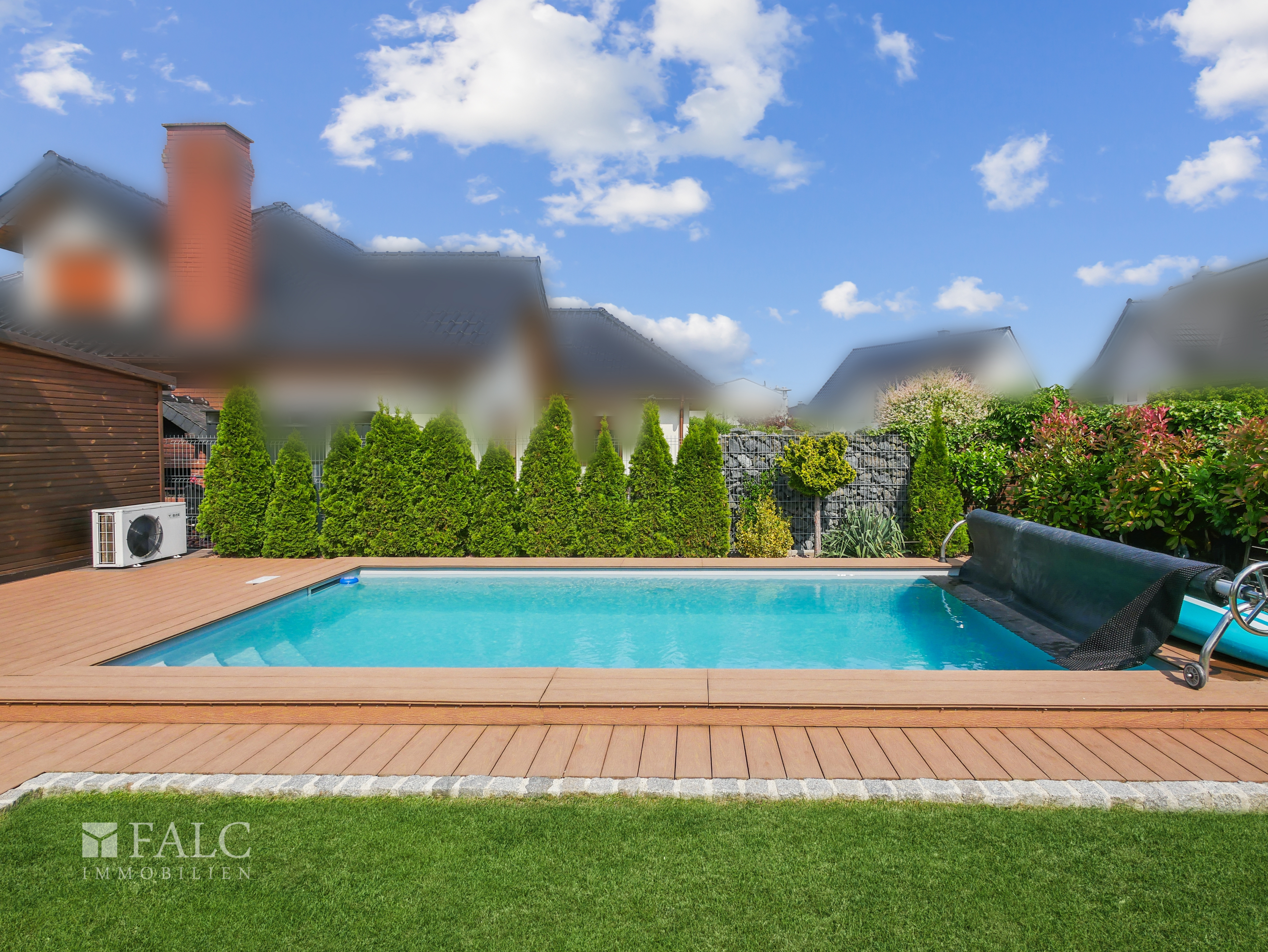 Garten mit Pool