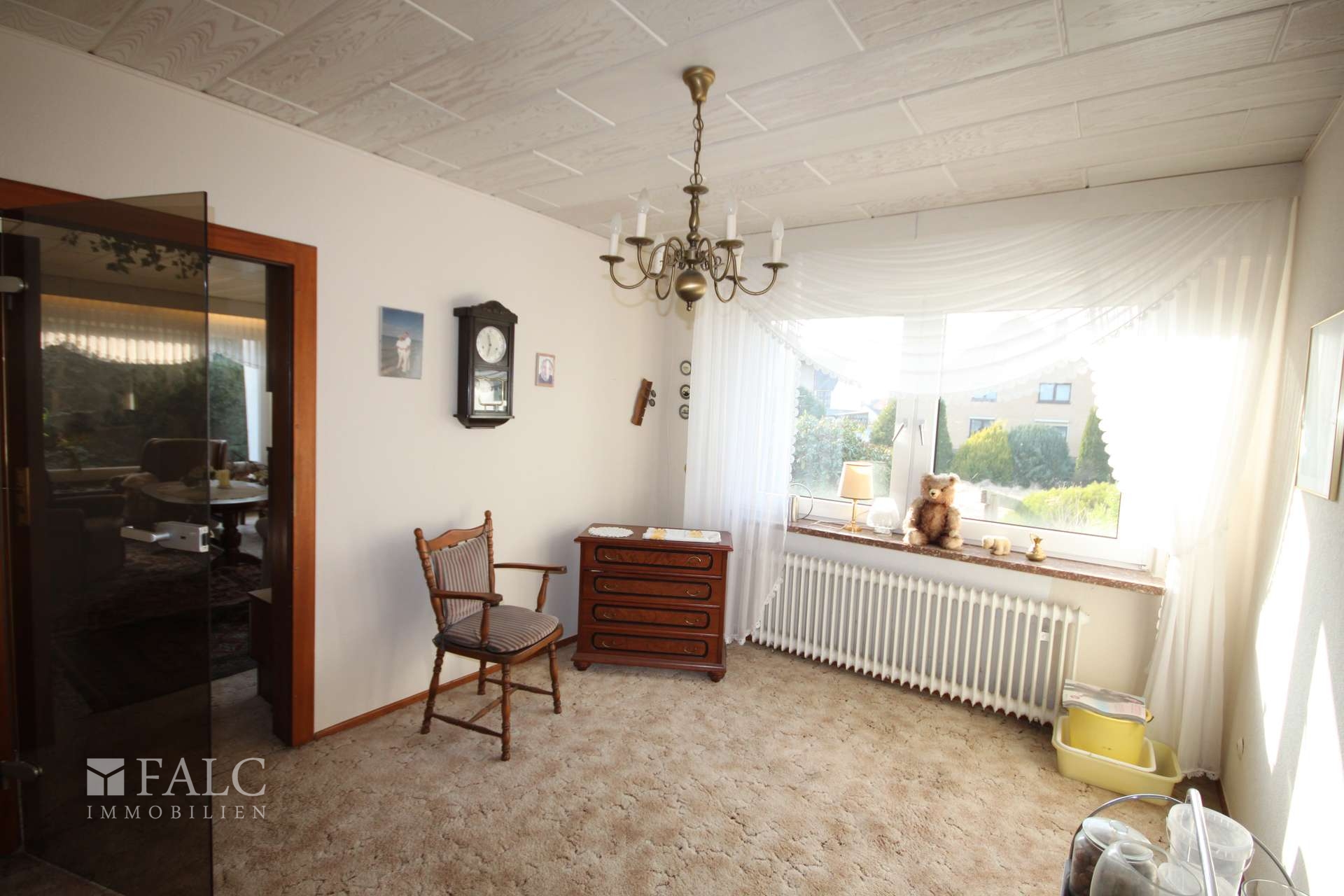 Büro EG