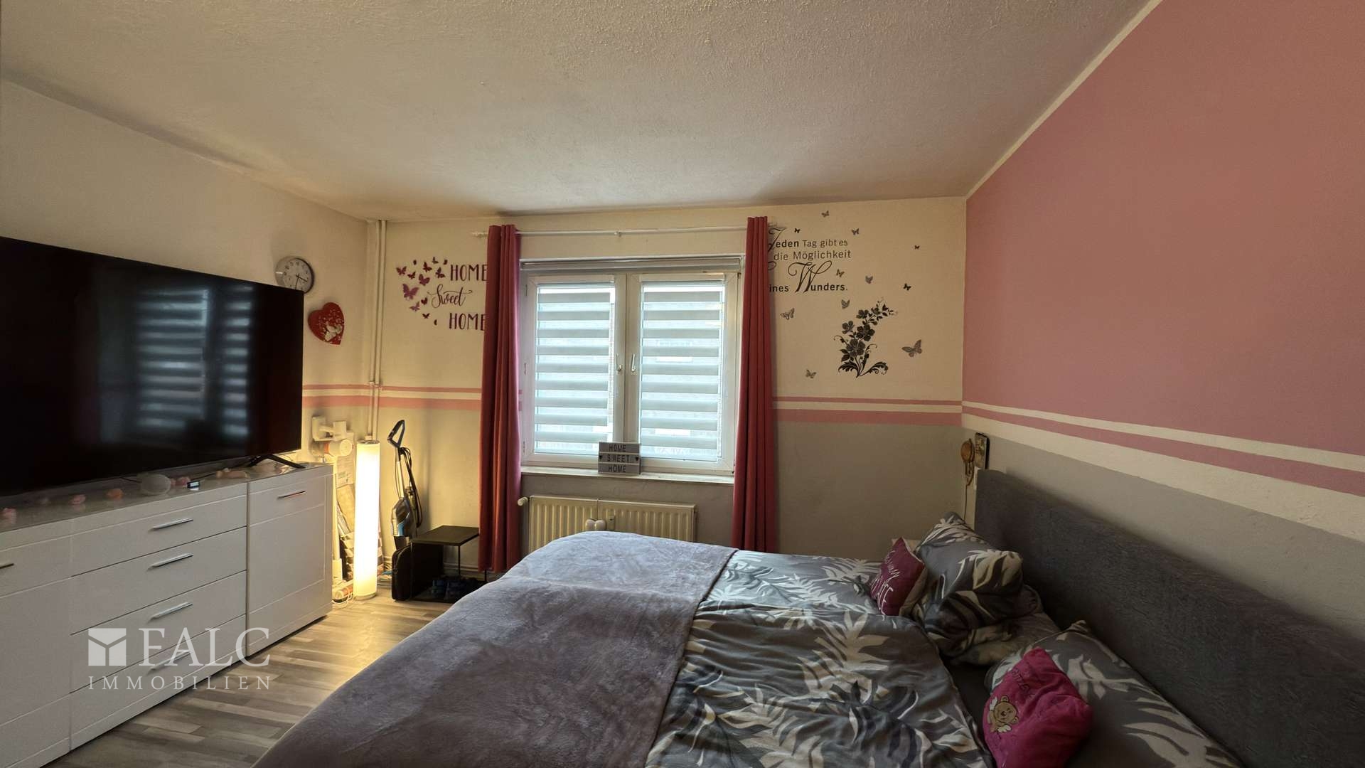 Schlafzimmer 1