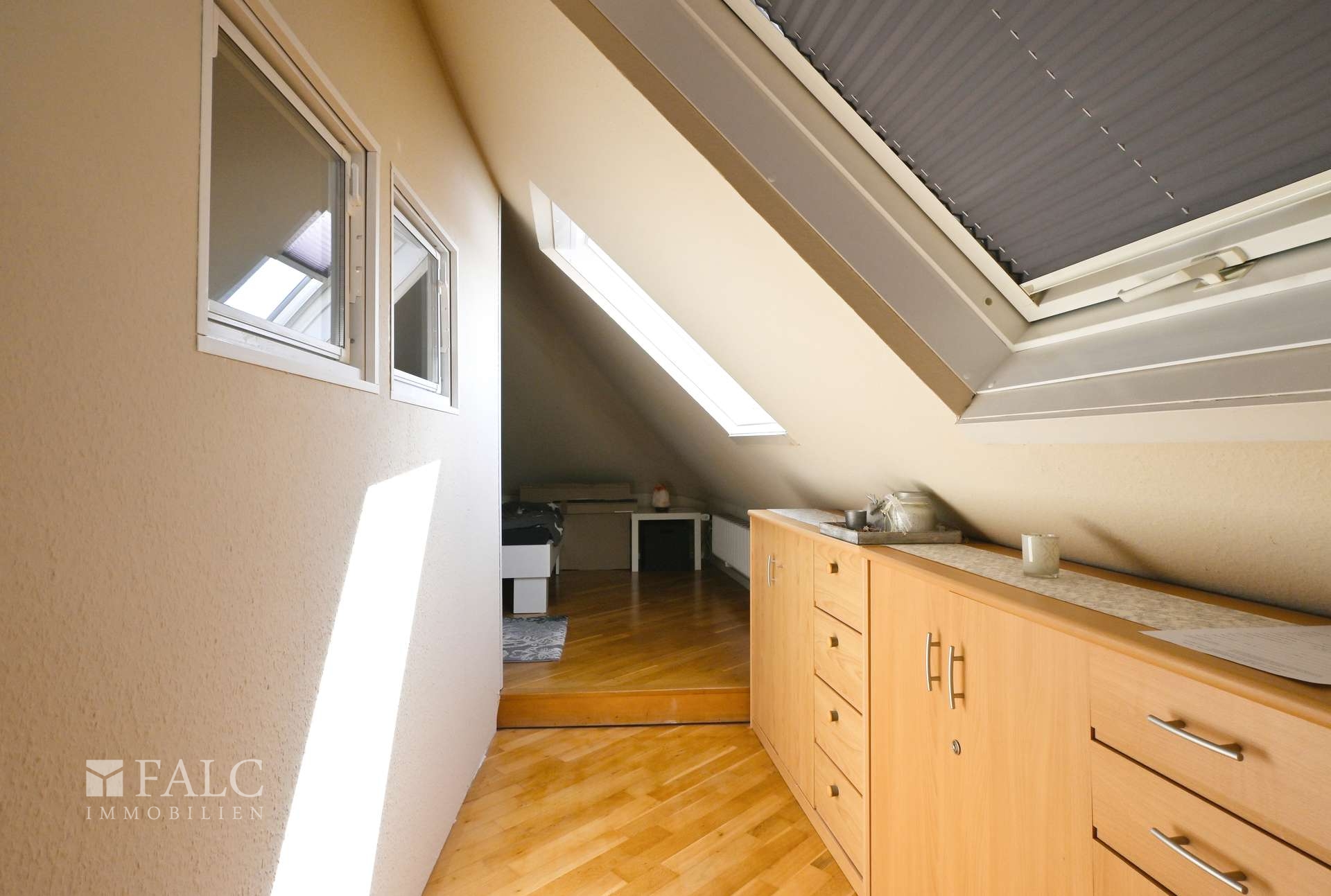 4. OG Penthouse Durchgang Schlafzimmer 1